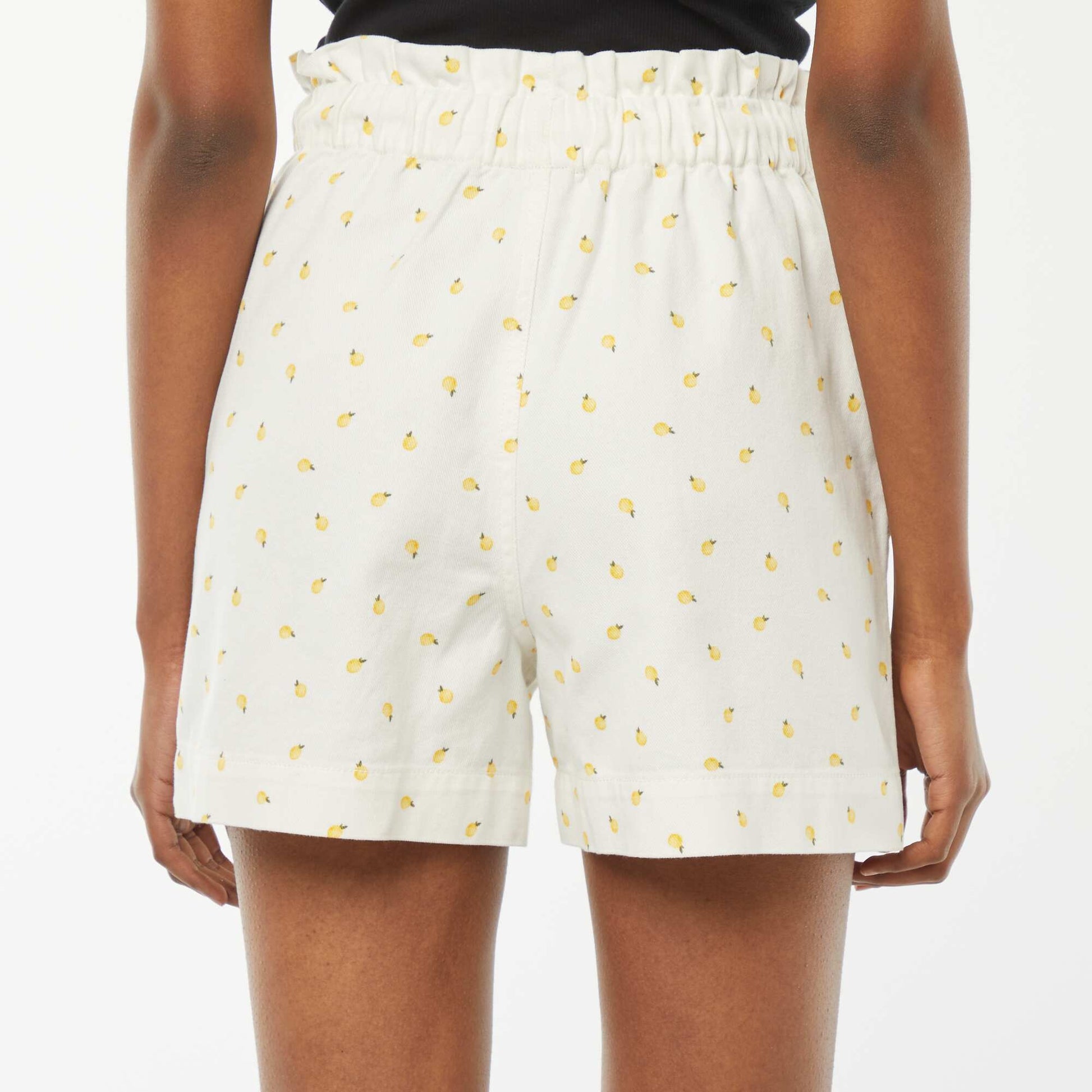 Short court en denim avec grandes poches plaquées BLANC/JAUNE