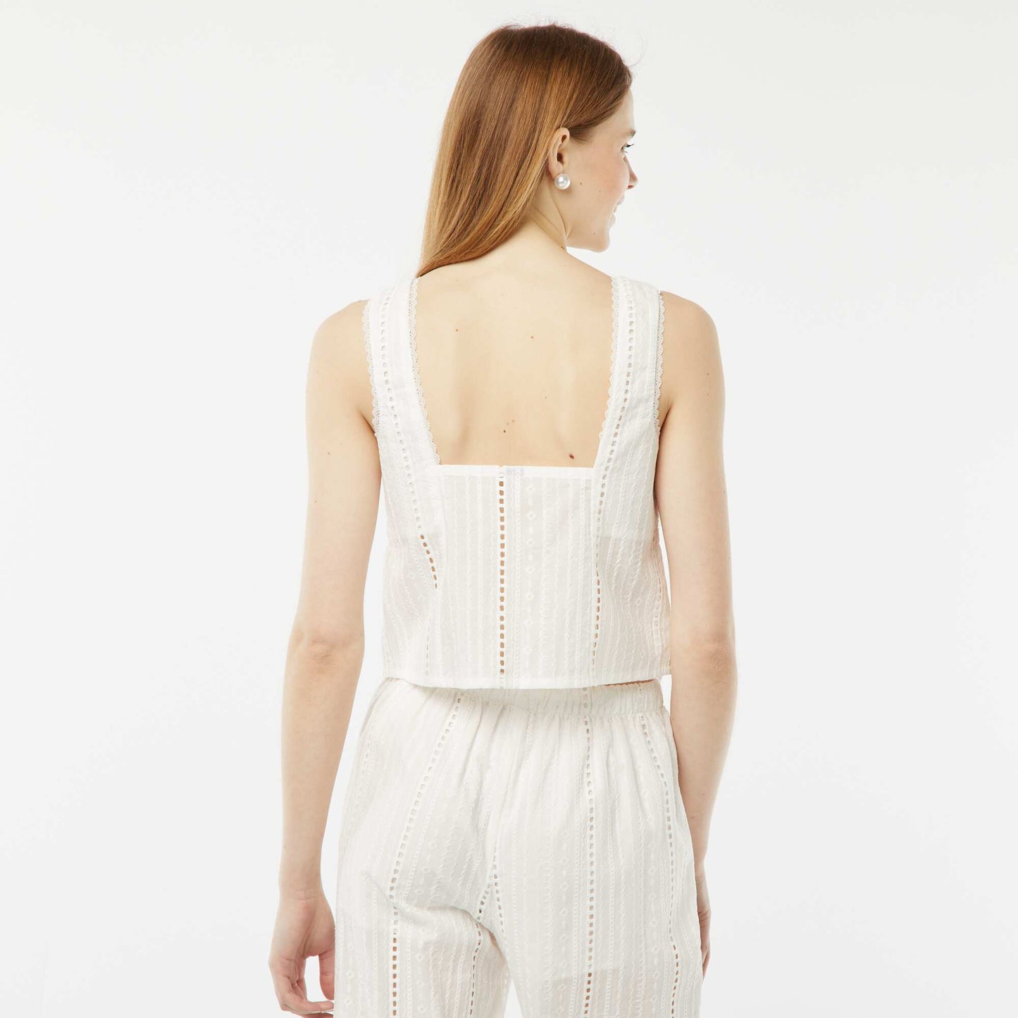 Blouse légère sans manches à nouer avec broderies anglaises BLANC