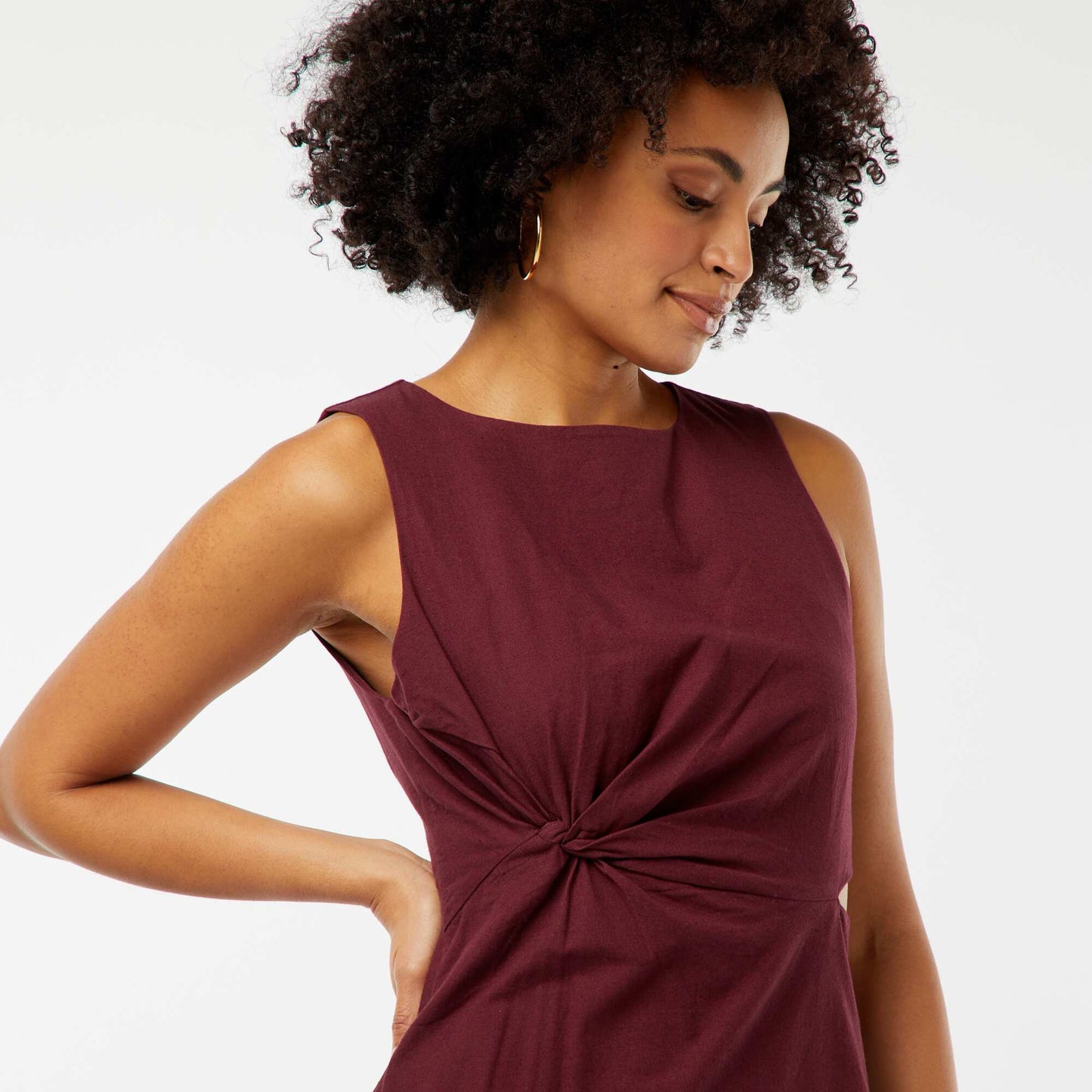 Robe midi sans manches ouverte sur le côté ROUGE