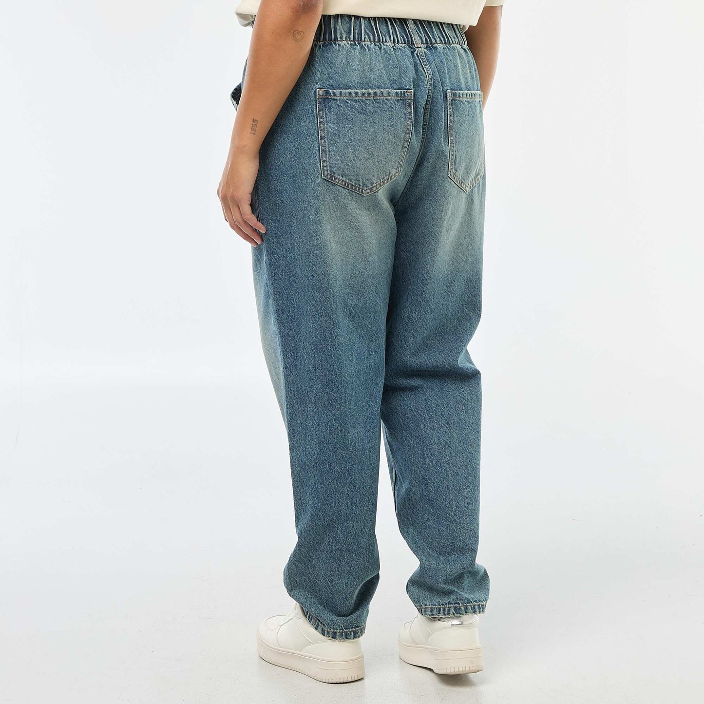 Jean mom à la taille élastiquée BLEU