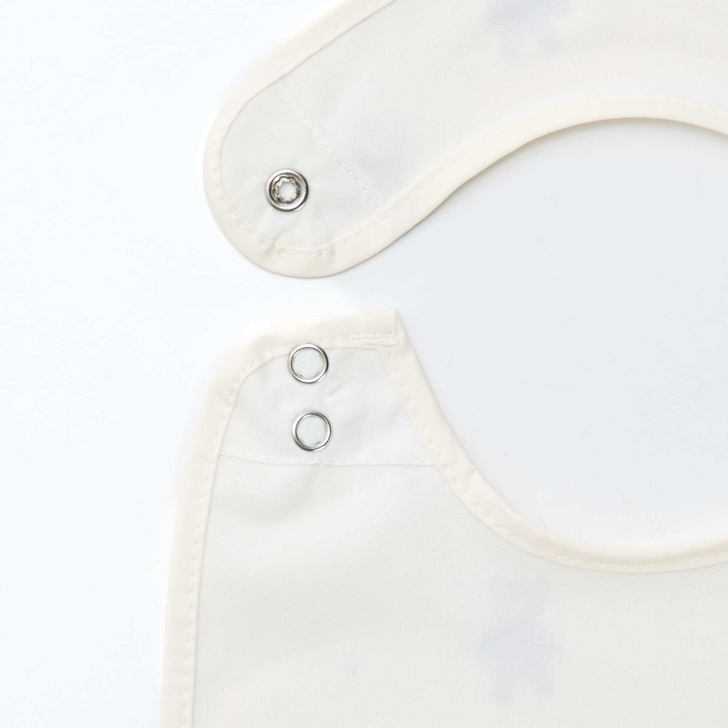 Lot de 2 bavoirs imperméables avec imprimé BLANC/BLEU