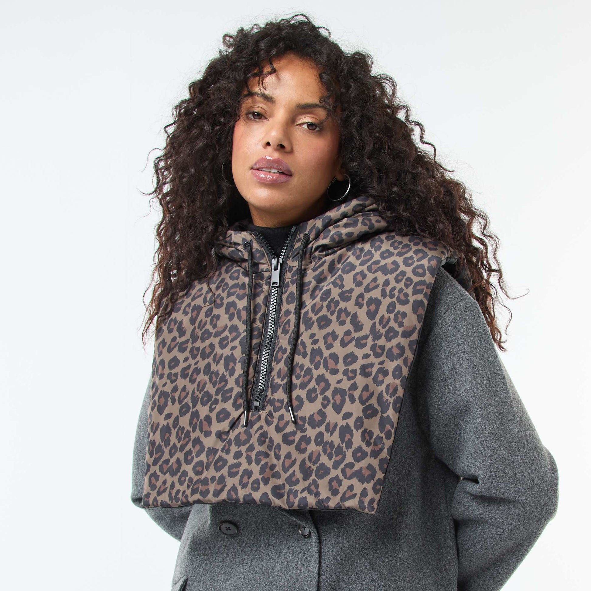 Plastron à capuche col zippé MARRON