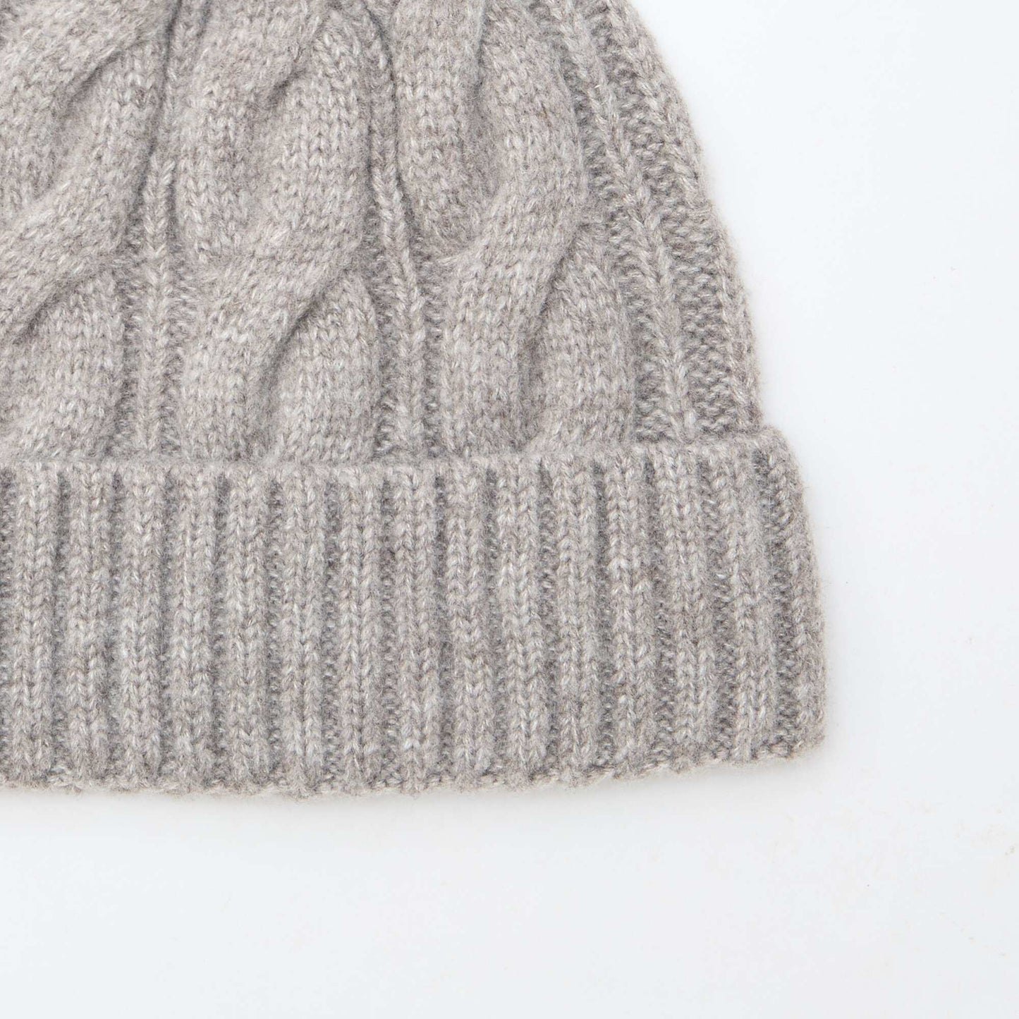 Bonnet en maille torsadée TAUPE