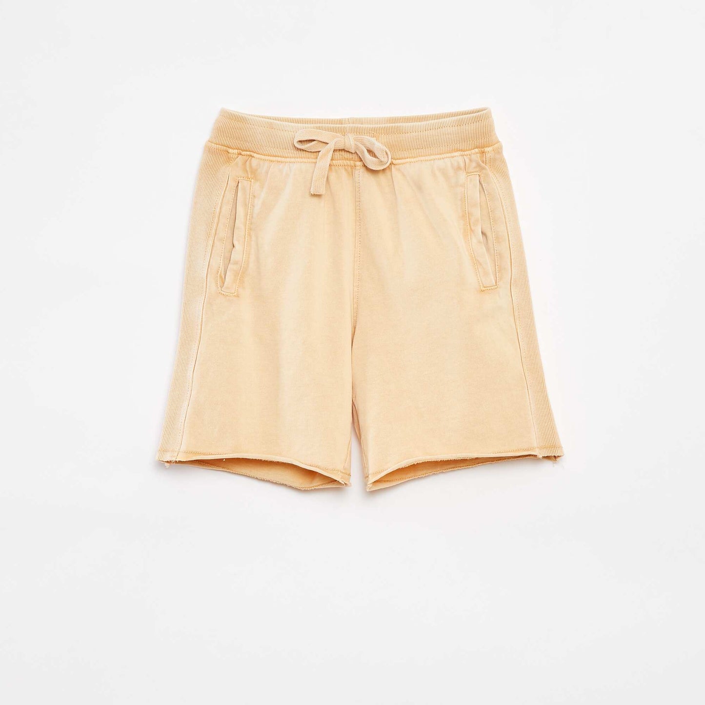 Short uni avec effet délavé BEIGE
