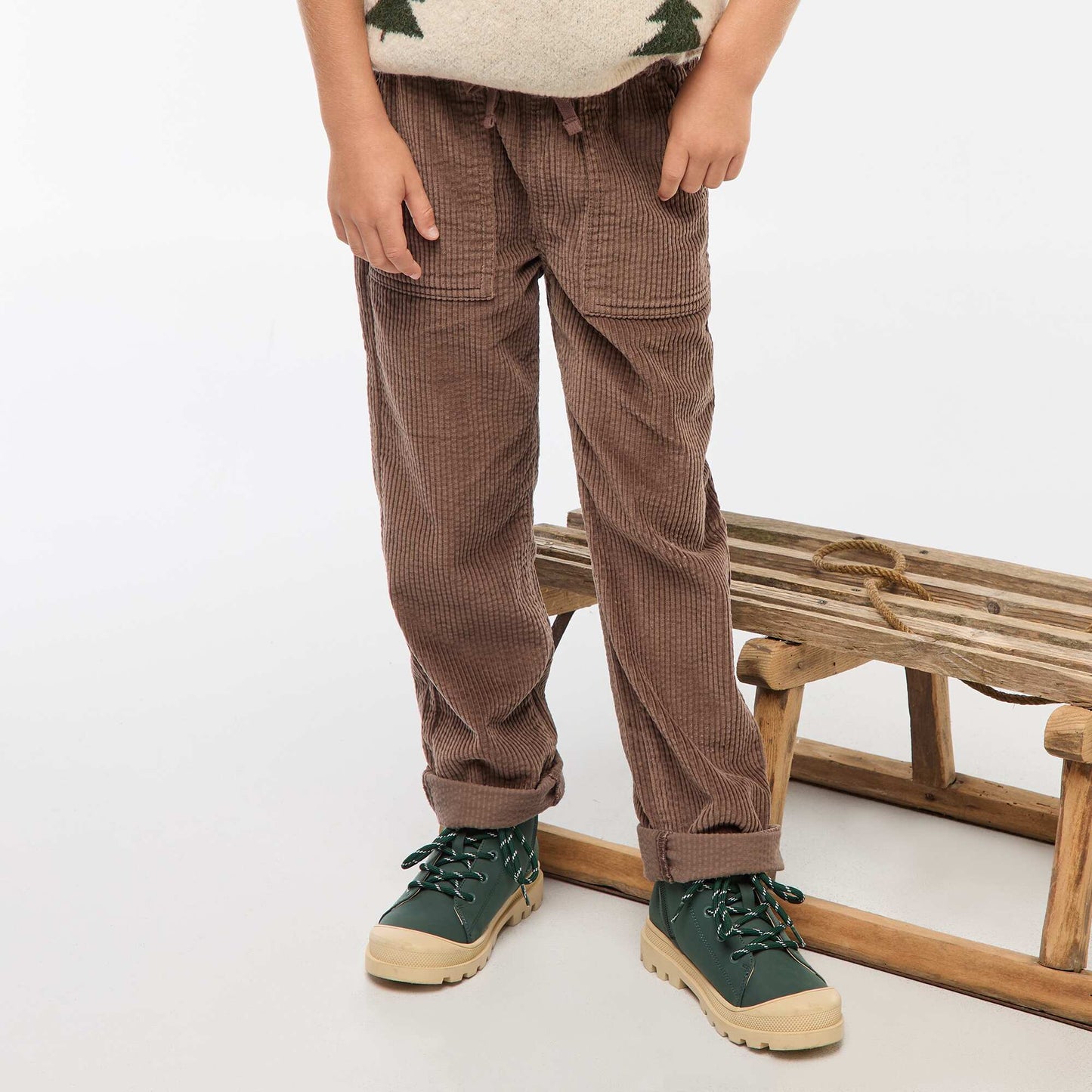 Pantalon en velours côtelé MARRON