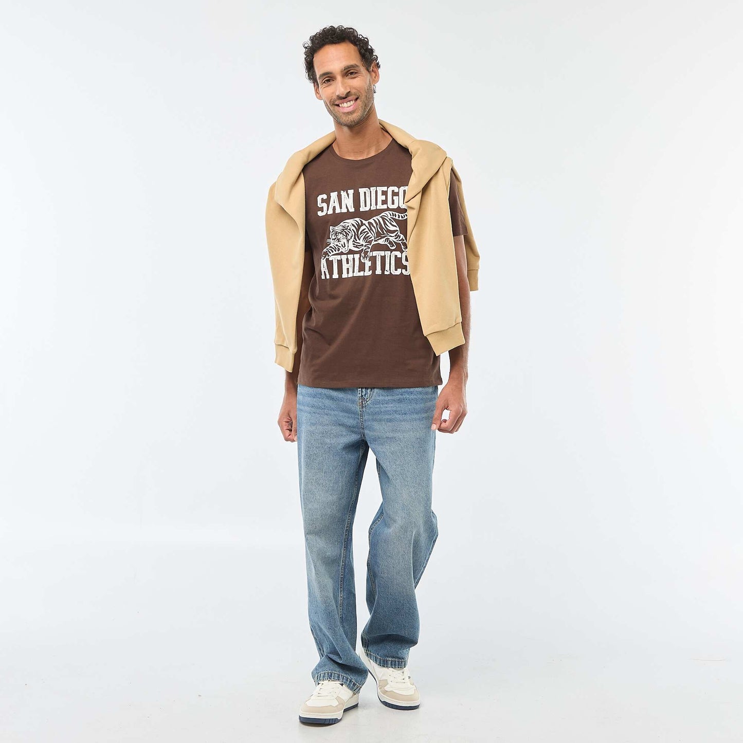 T-shirt à col rond et manches courtes imprimé MARRON