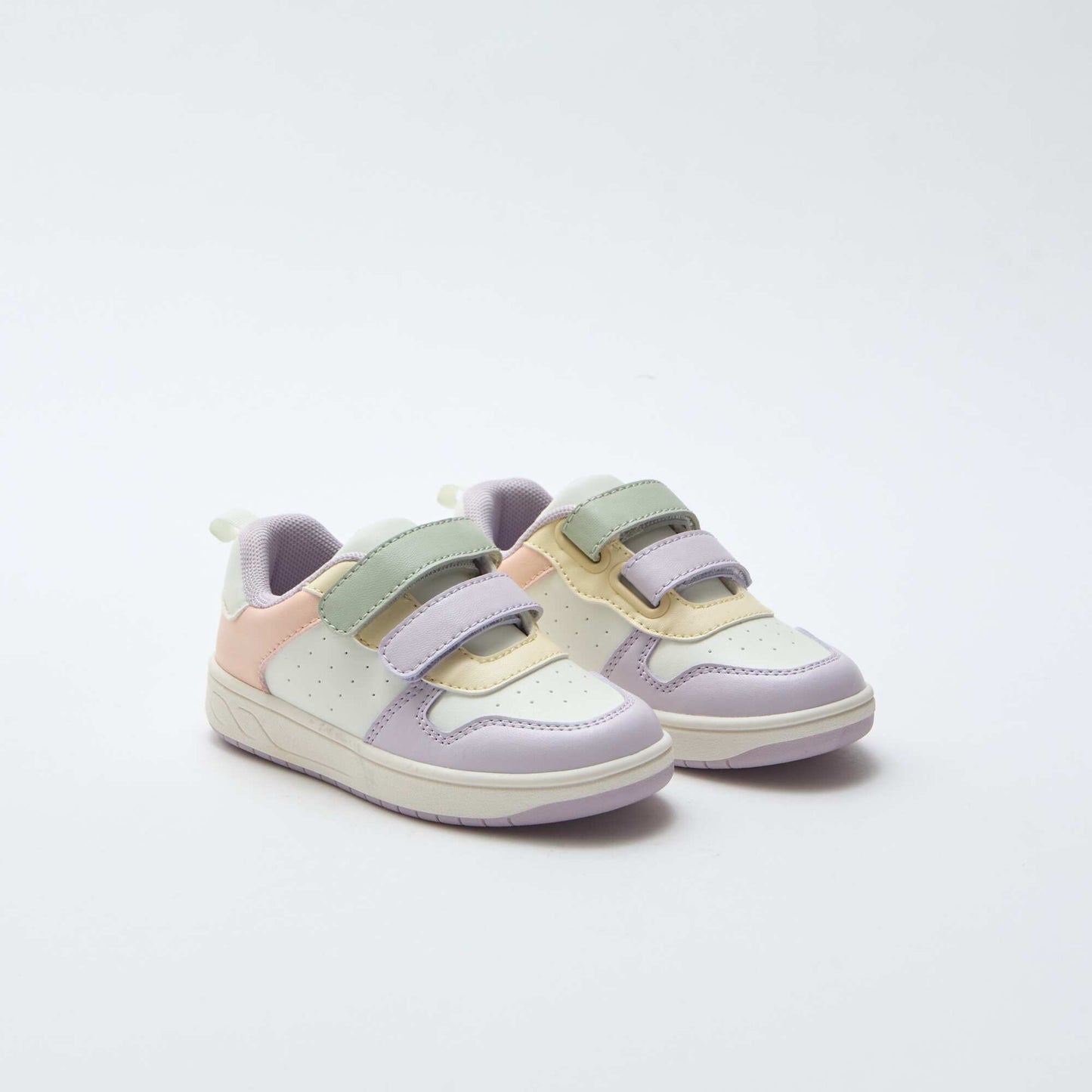 Baskets en simili avec 2 scratchs ROSE