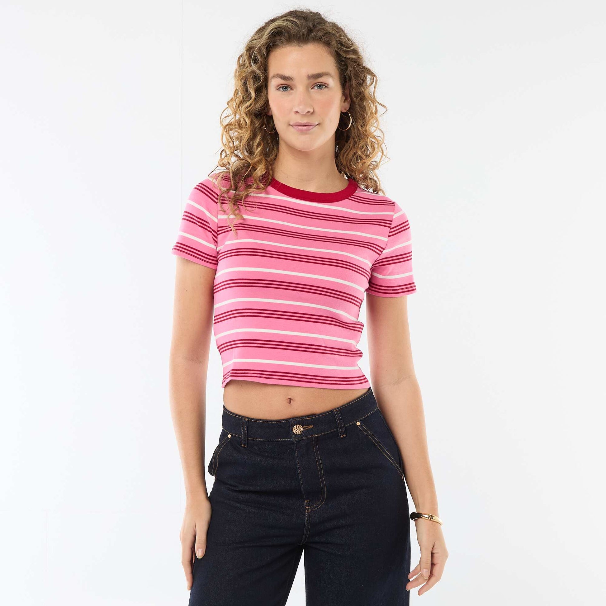 T-shirt imprimé à manches courtes à motif ROSE RAYé