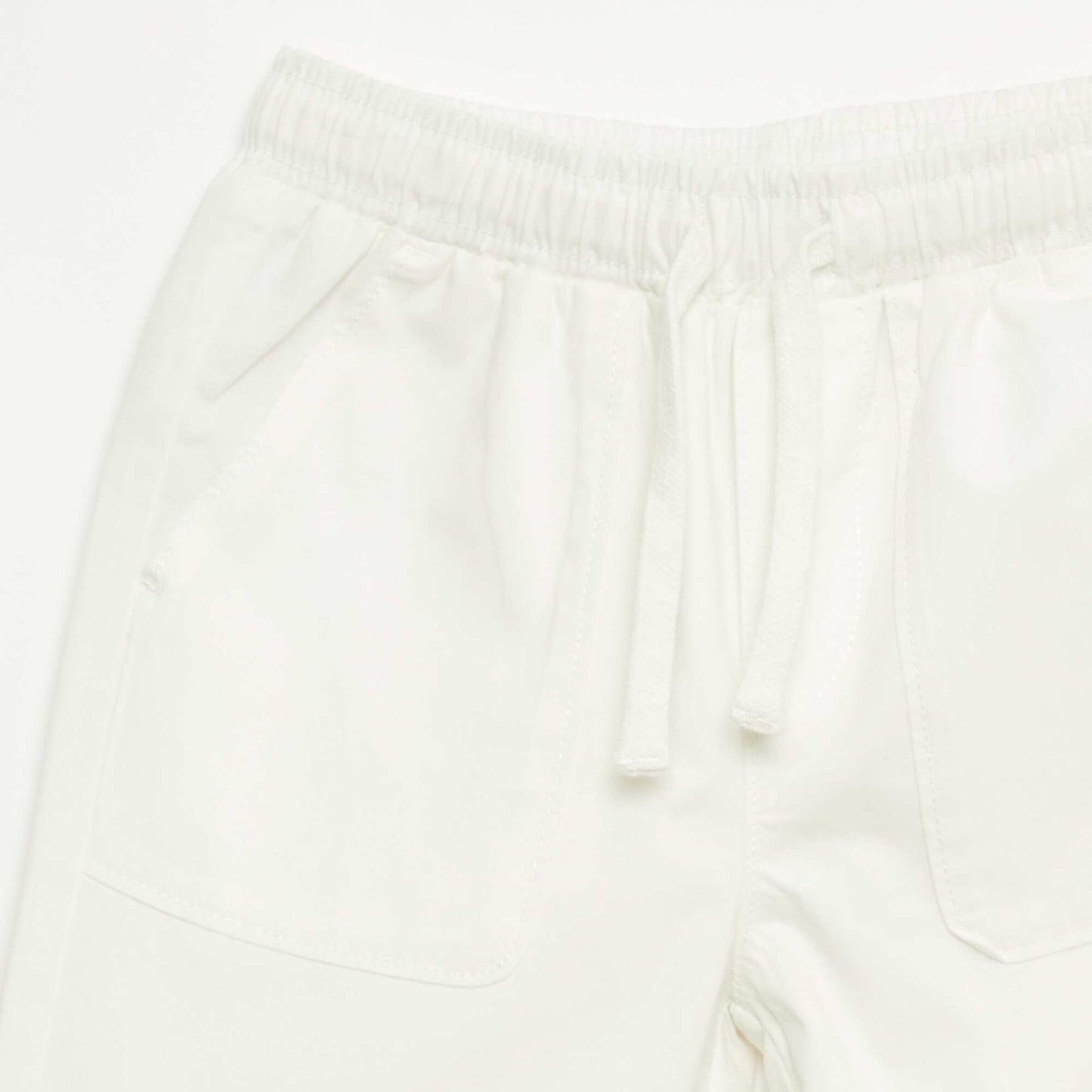 Pantalon coupe regular / droite avec cordons à nouer BLANC