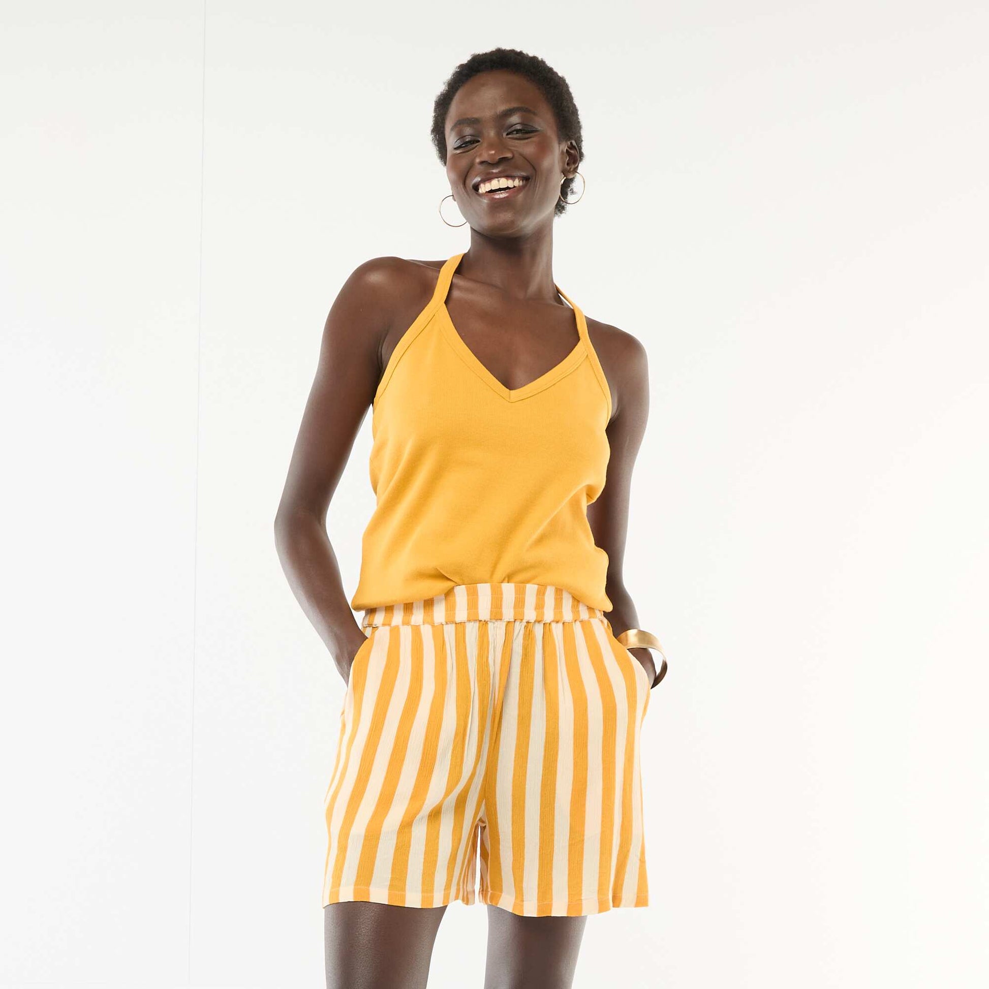 Short court rayé avec 2 poches JAUNE