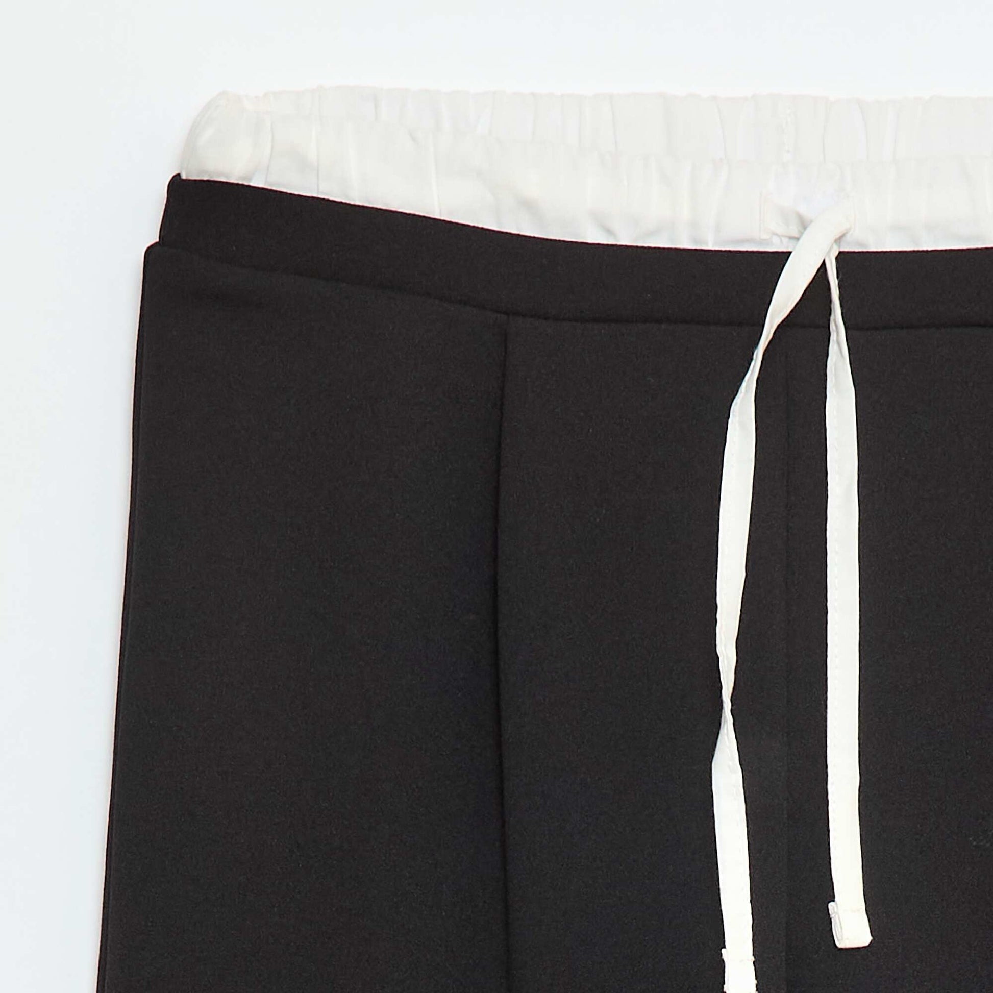 Pantalon large avec effet 2 en 1 avec style caleçon NOIR