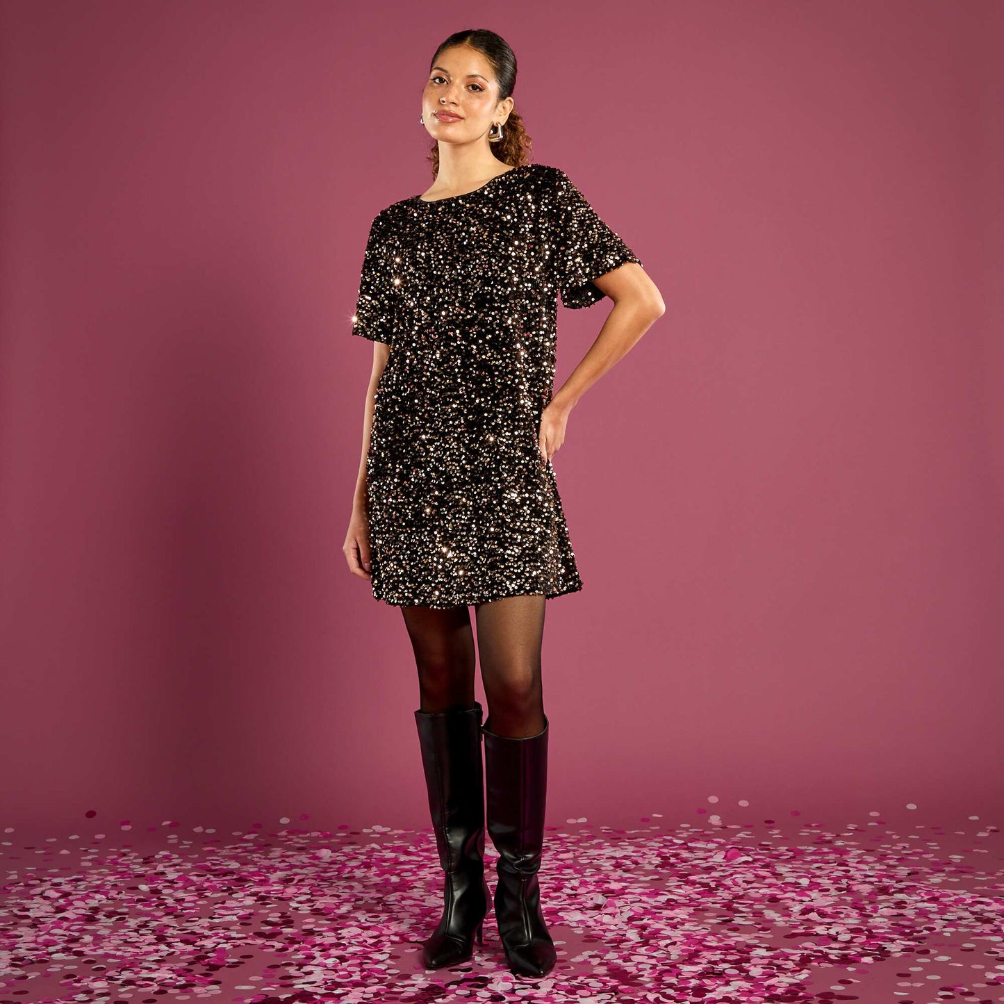 Robe à sequins avec dos noué DORé