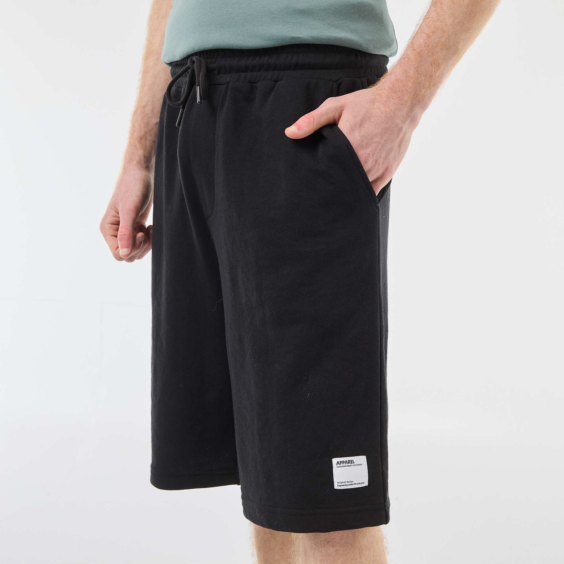 Short avec patch en coton uni NOIR