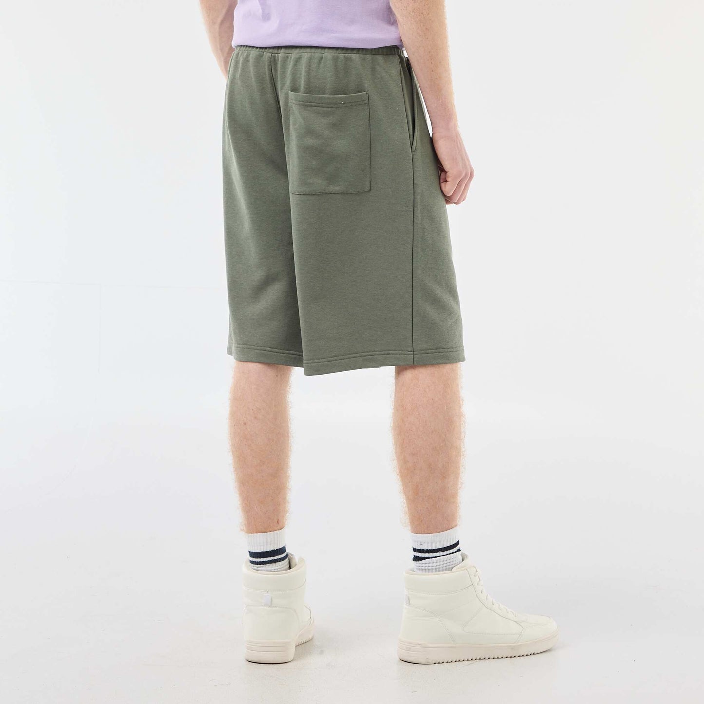 Short avec patch en coton uni VERT