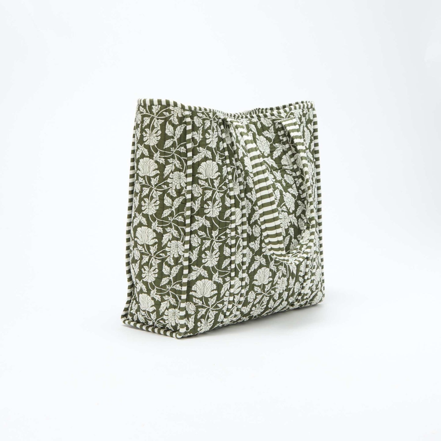 Sac cabas matelassé motif fleurs VERT