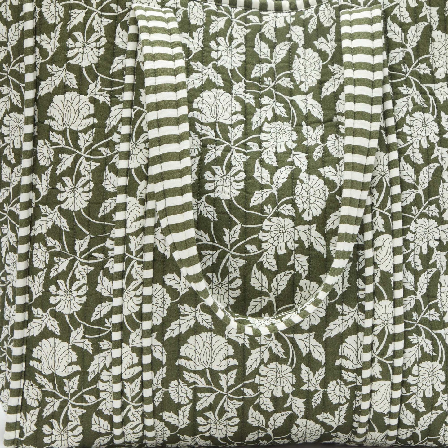 Sac cabas matelassé motif fleurs VERT