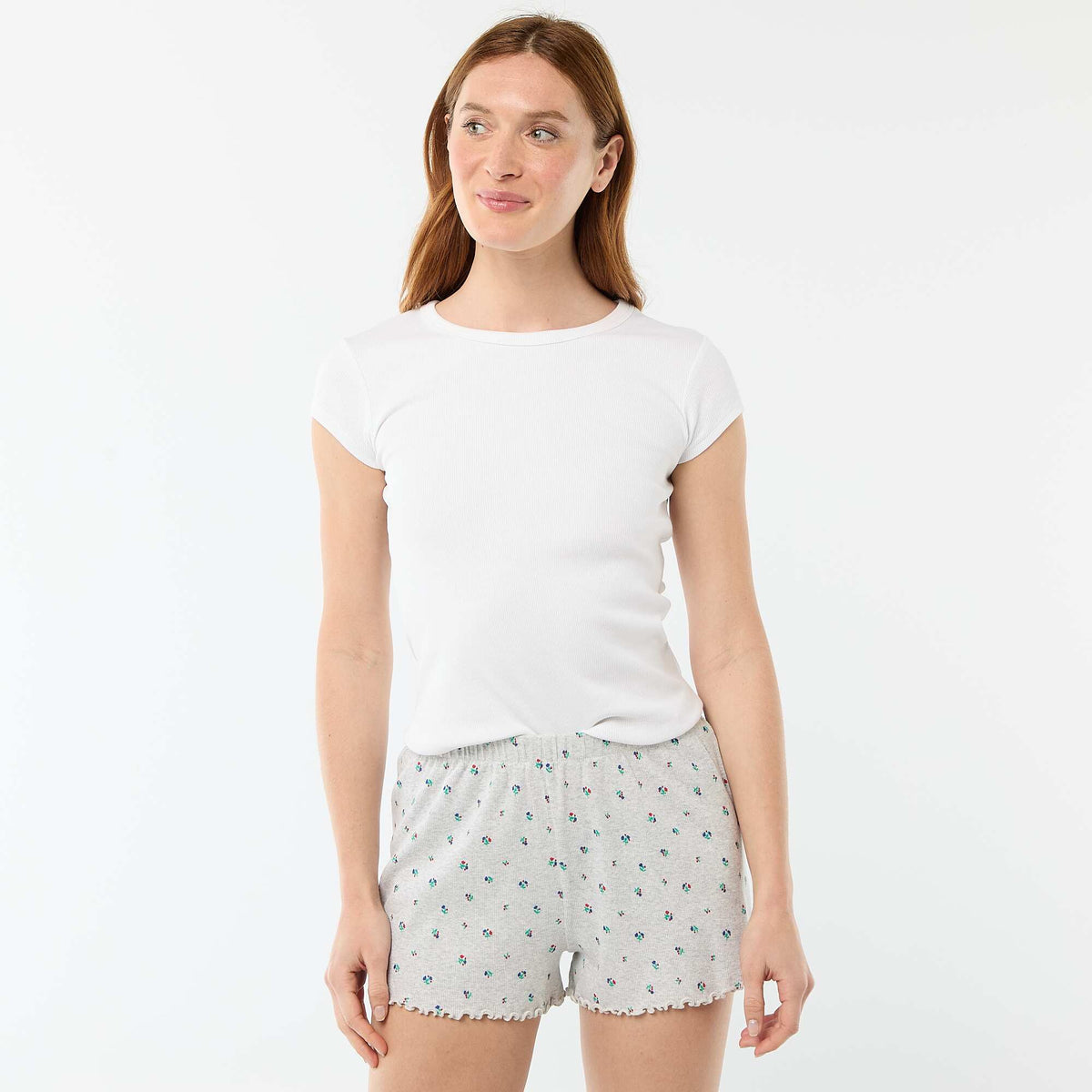 Short court de pyjama 'fleurs' all-over en coton GRIS