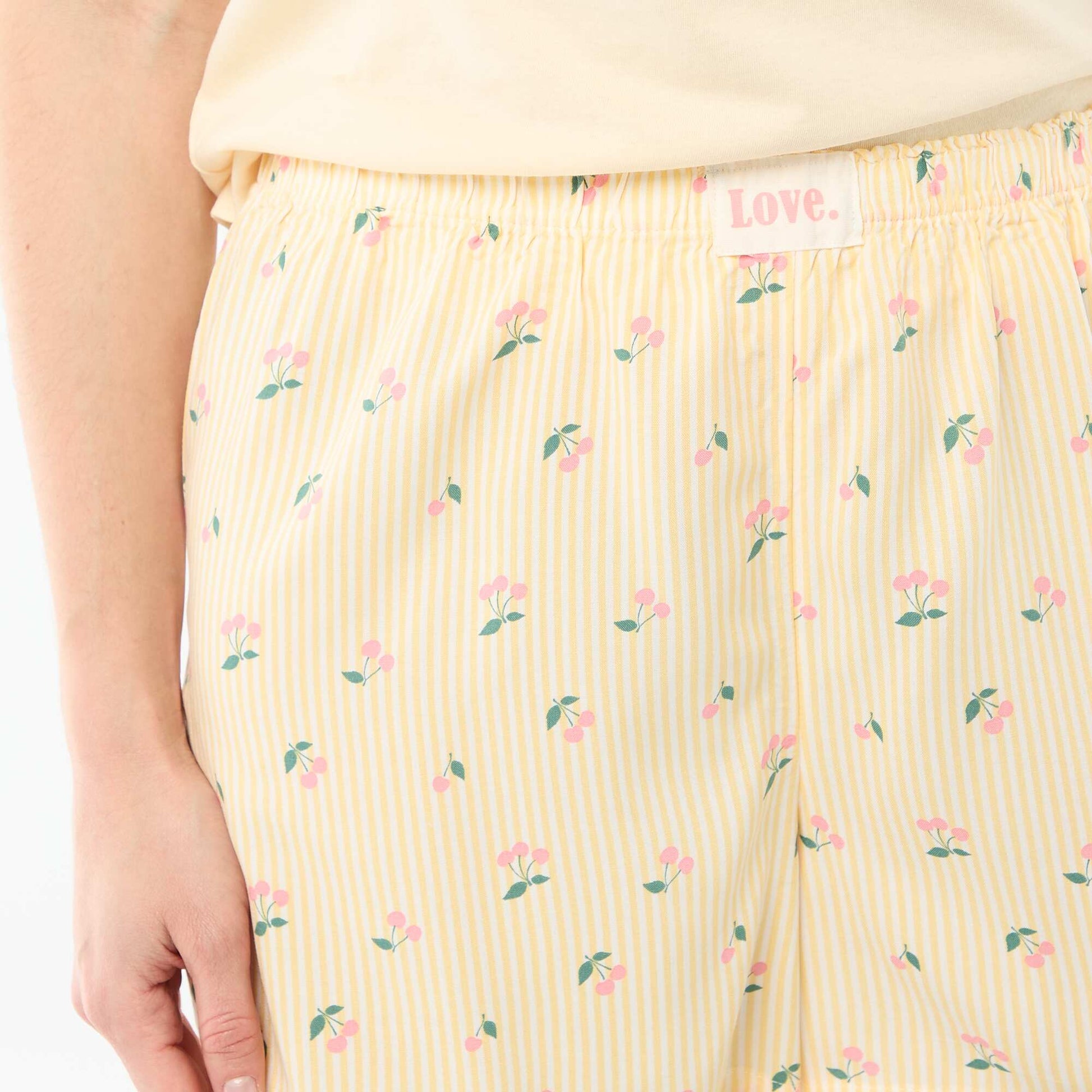 Ensemble de pyjama haut + short léger all-over rayé JAUNE