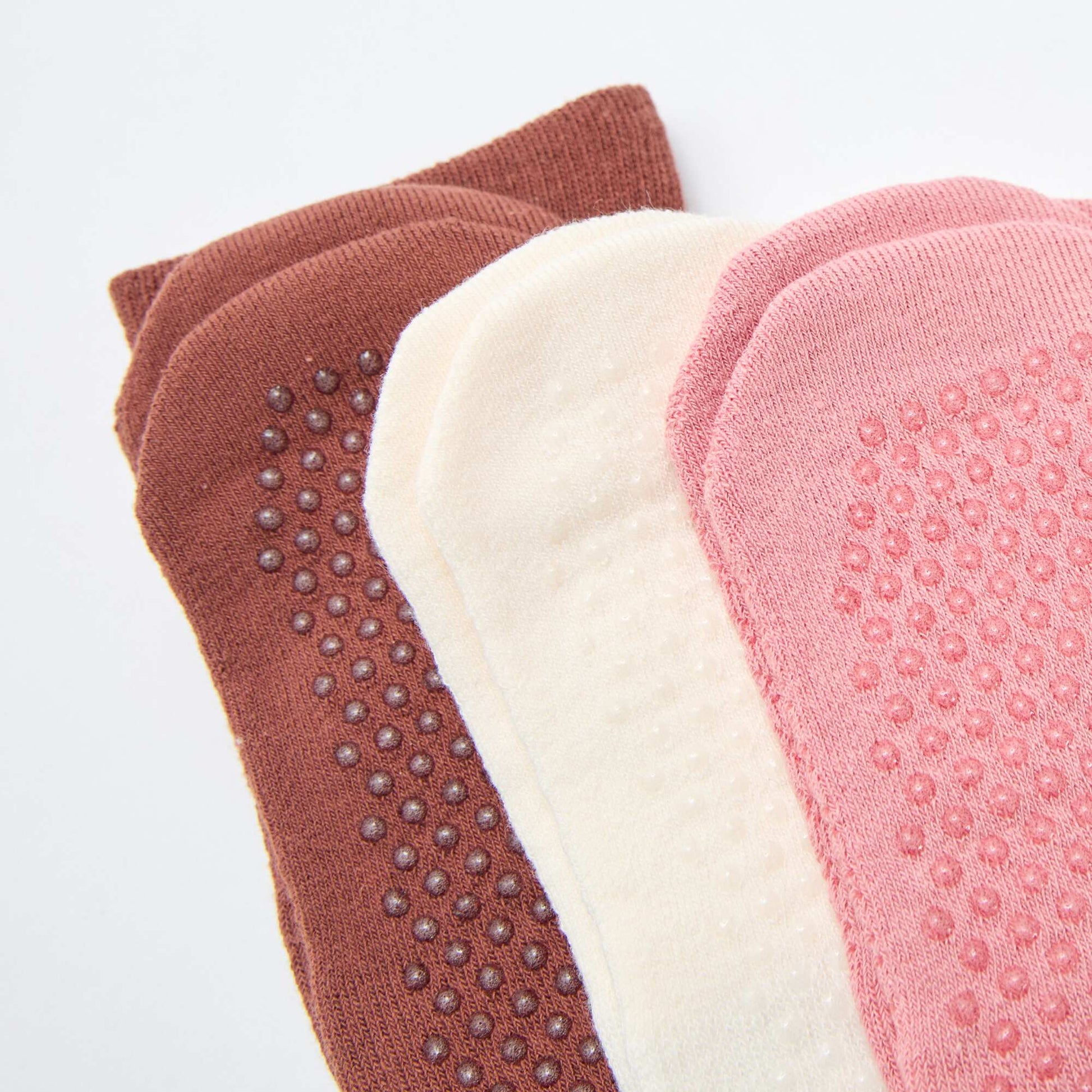 Lot de 3 chaussettes antidérapantes MARRON