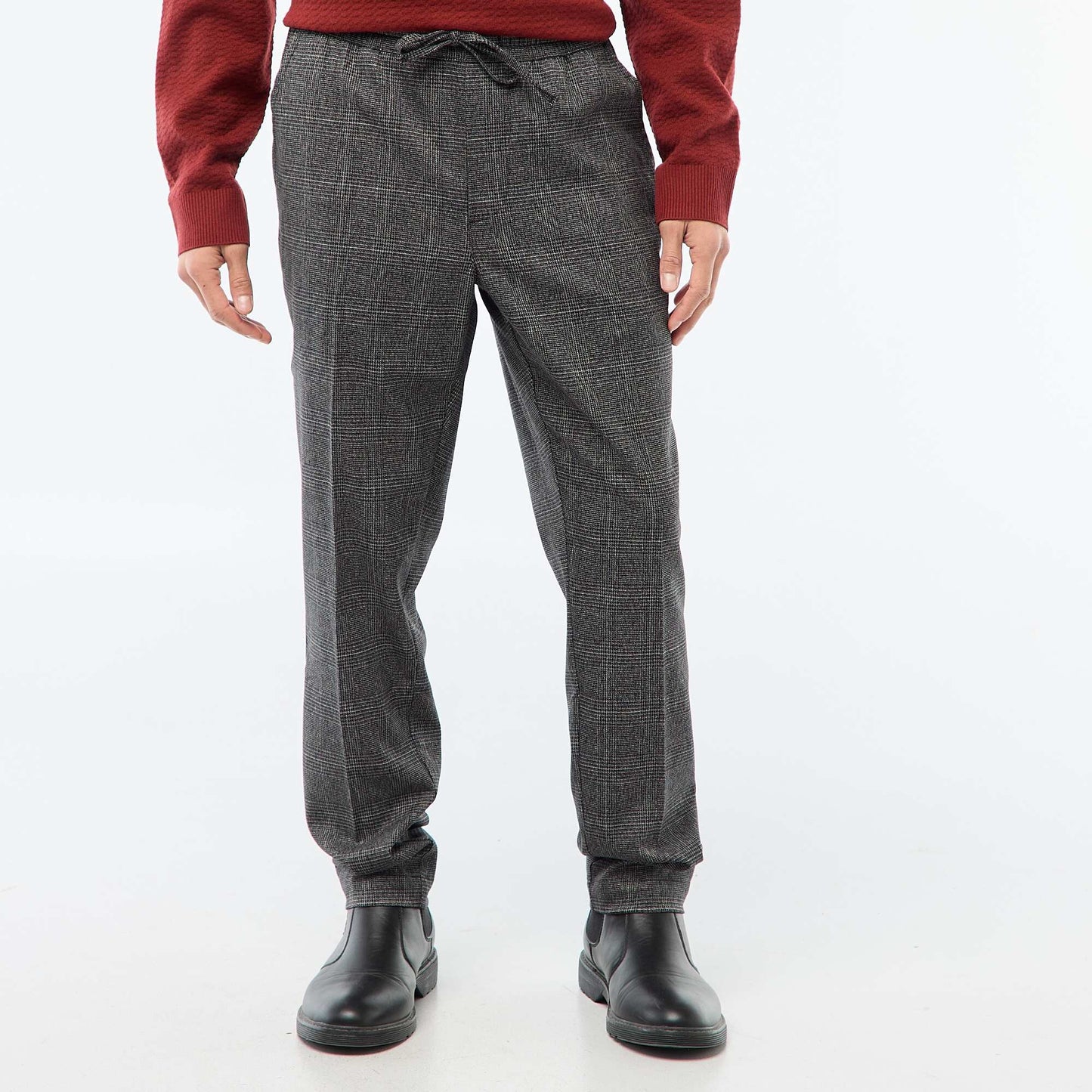 Pantalon esprit 'jogger' à carreaux NOIR
