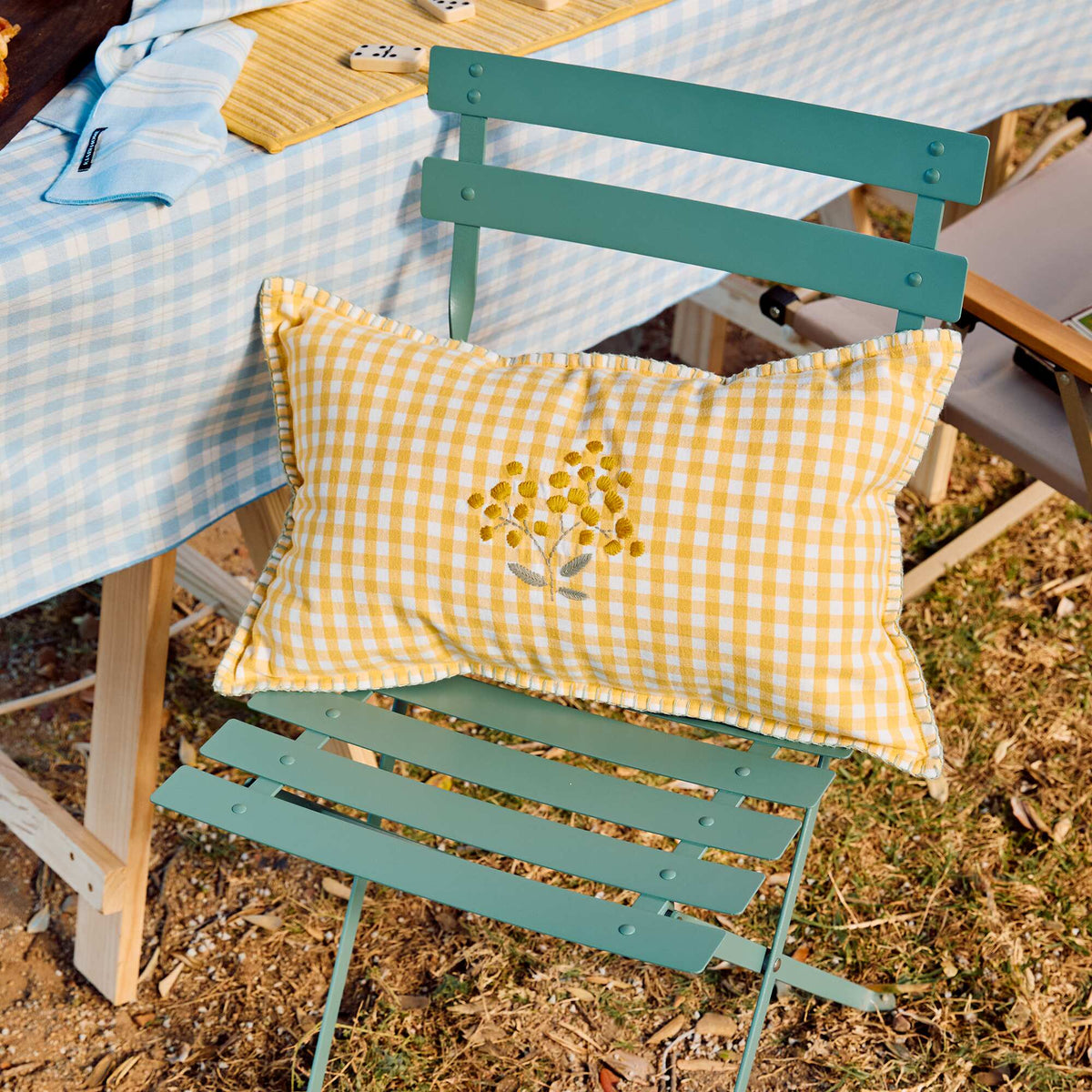 Housse de coussin brodée JAUNE