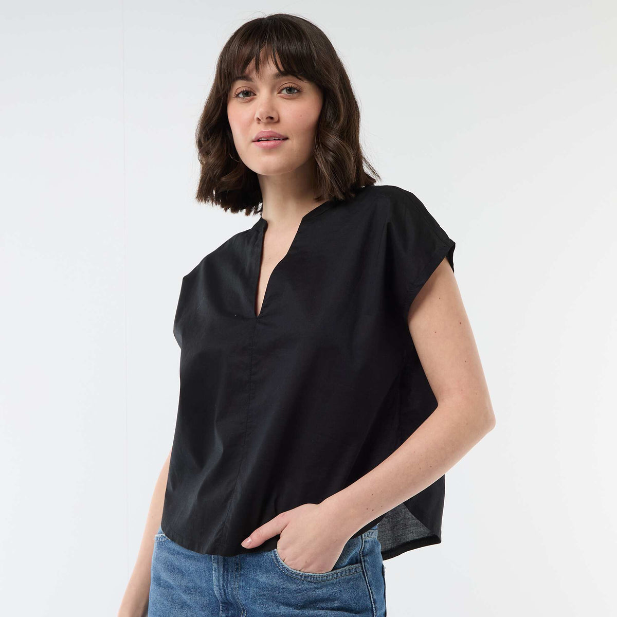 Blouse à manches courtes et col V NOIR