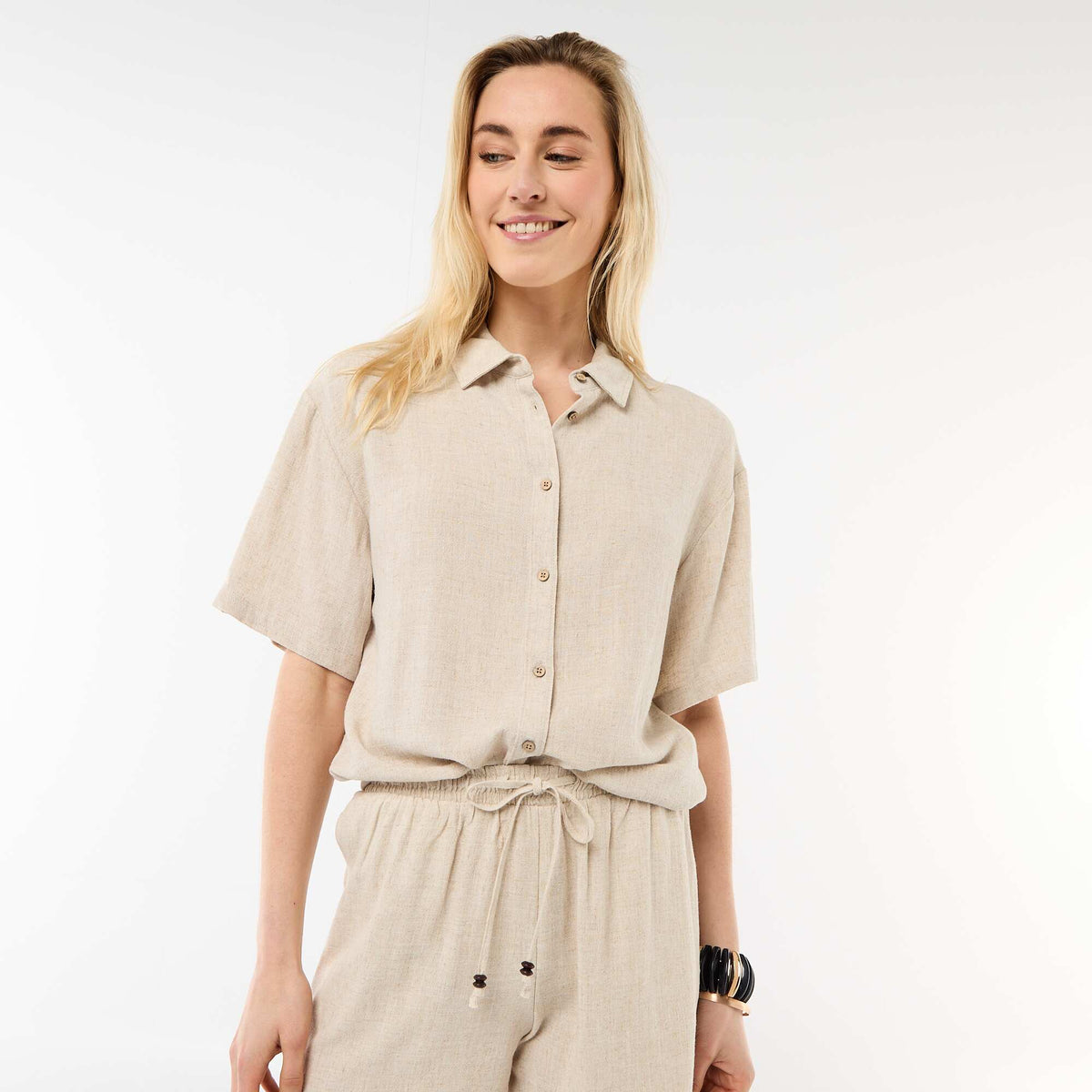 Chemise unie à manches courtes BEIGE