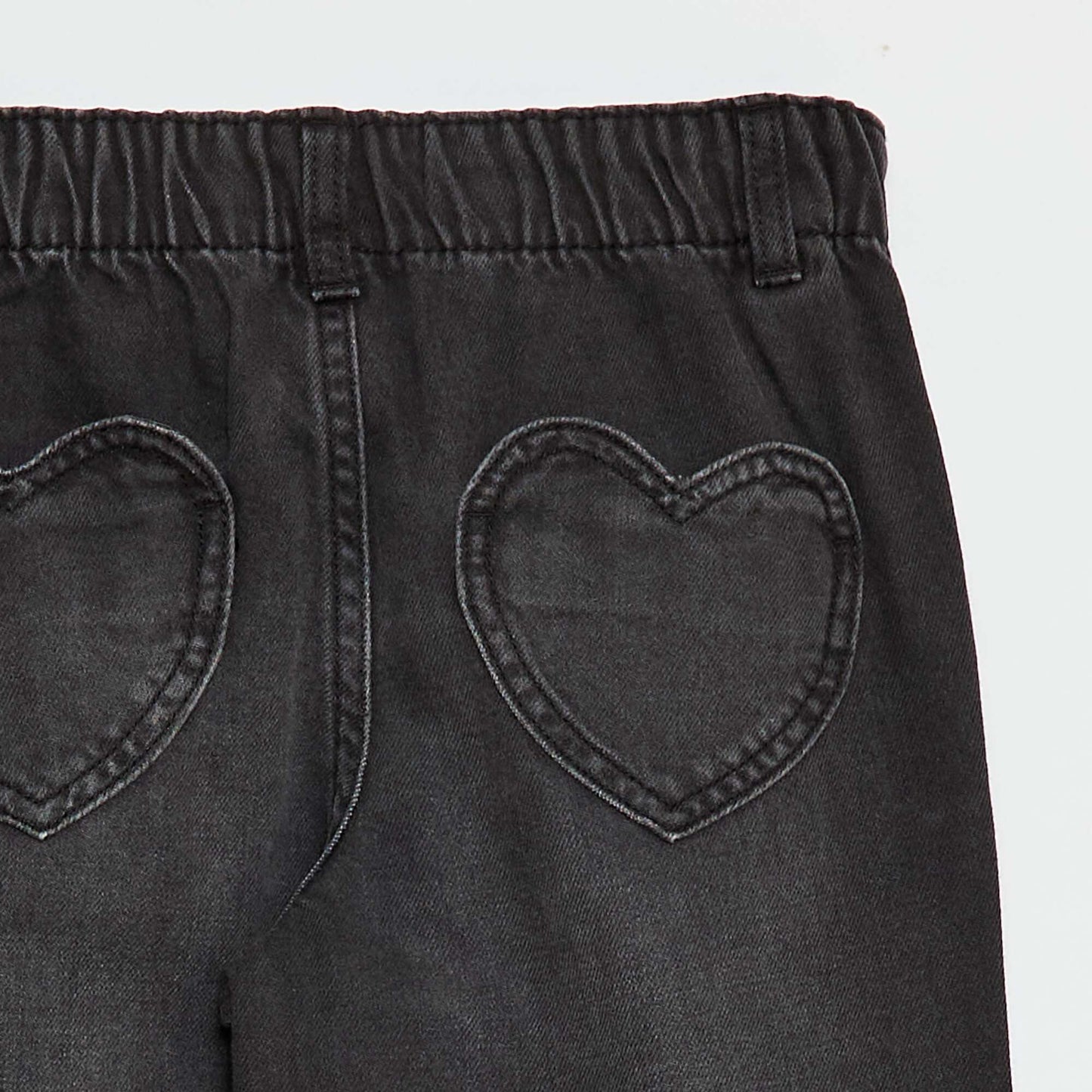 Jean mom avec poches en forme de cœur NOIR