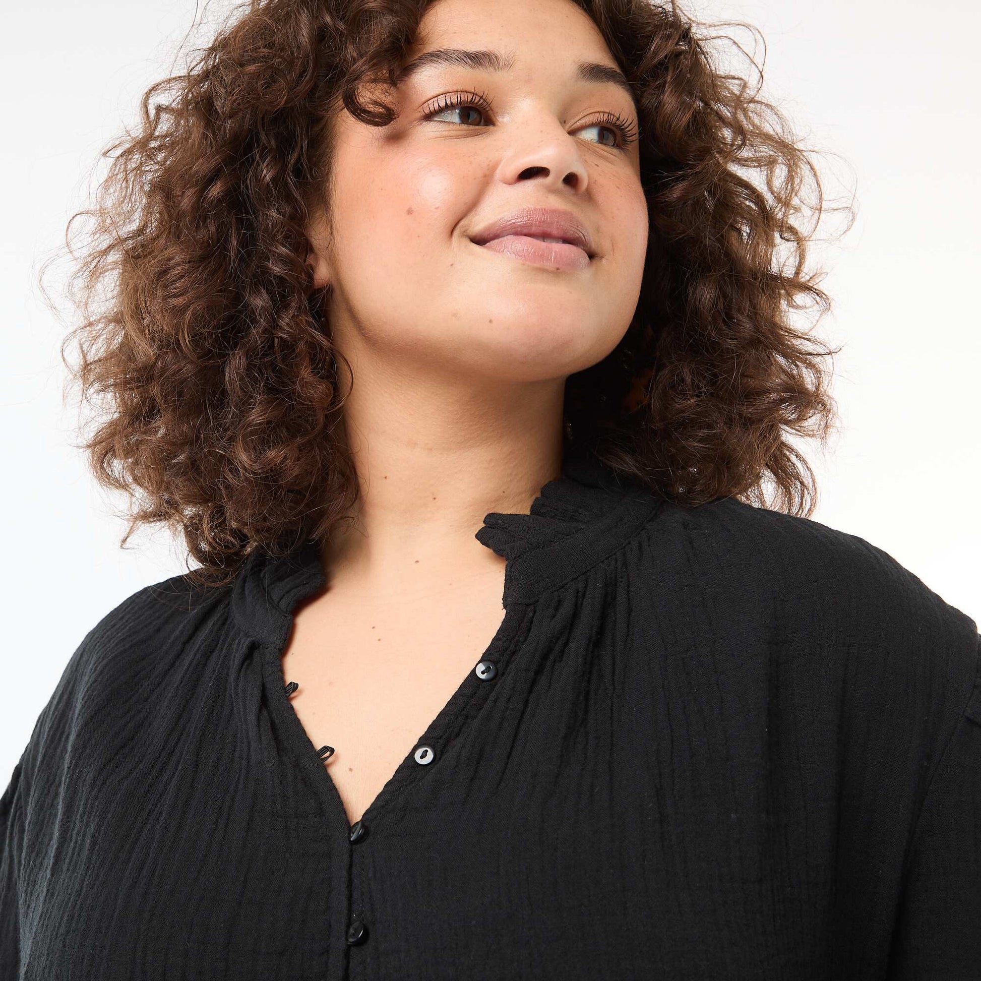 Blouse en gaze de coton avec col froncé NOIR