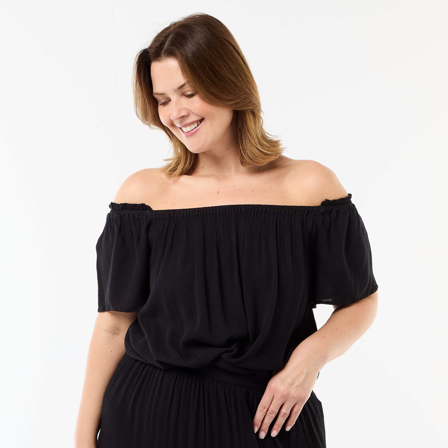 Blouse fluide crêpée à manches courtes NOIR