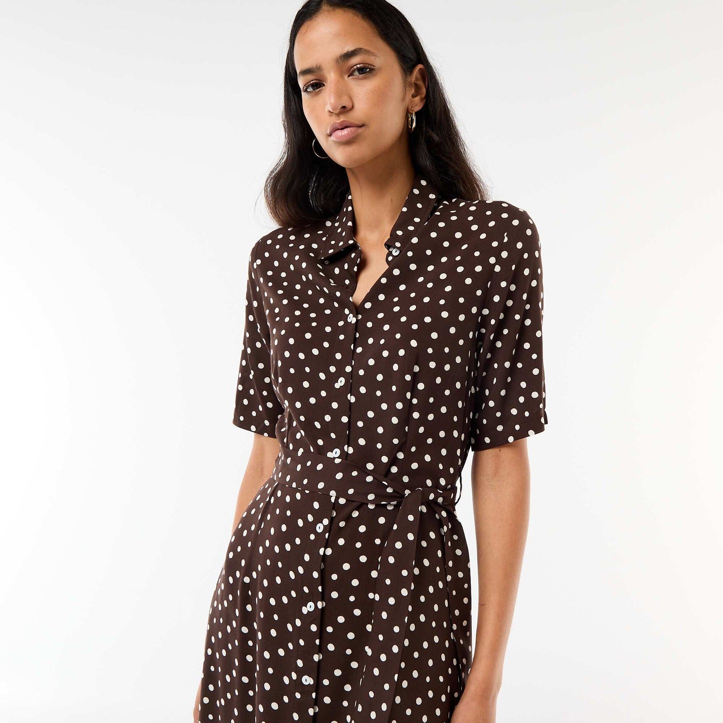 Robe longue forme chemise avec ceinture à nouer all-over MARRON