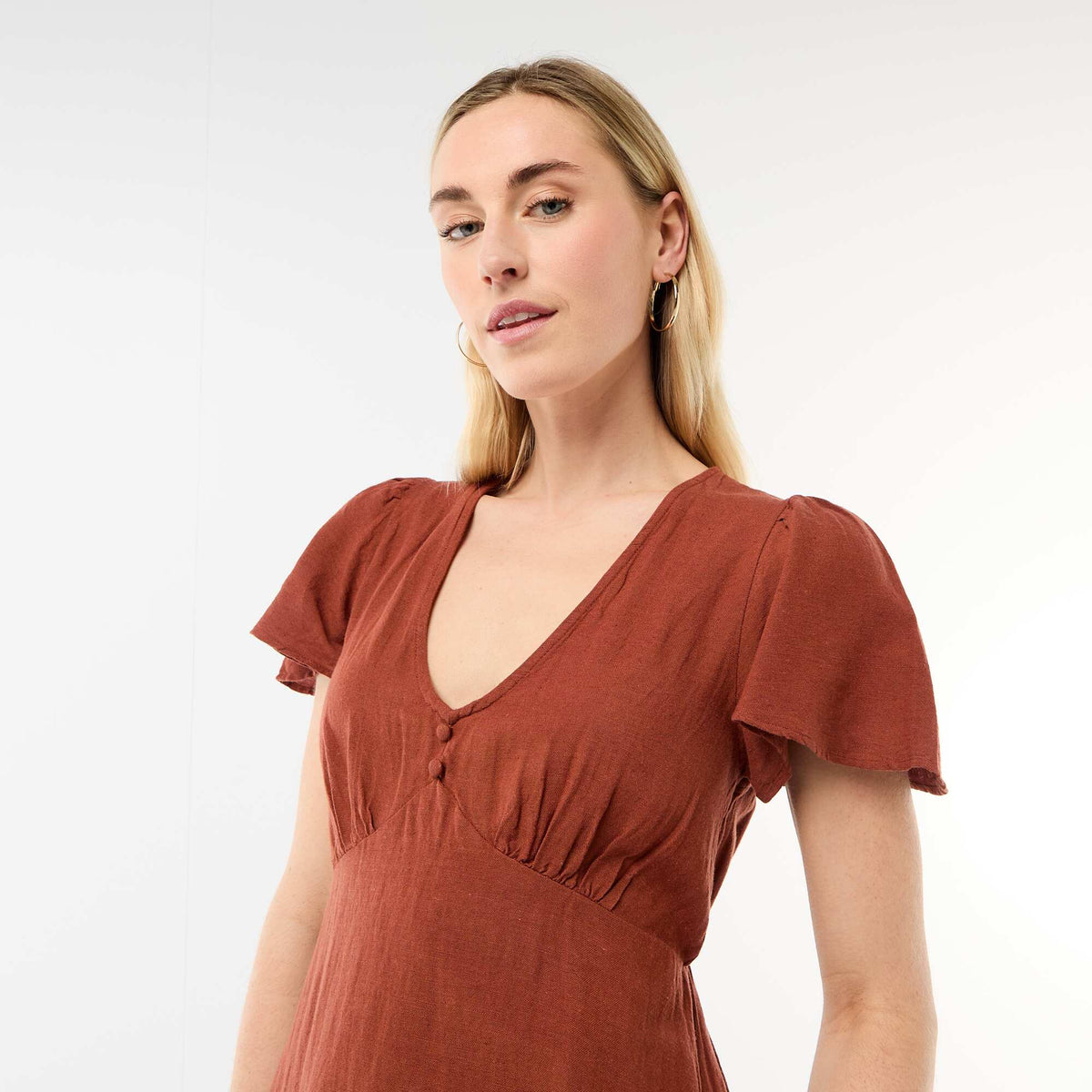 Robe courte manches papillons en coton et lin MARRON