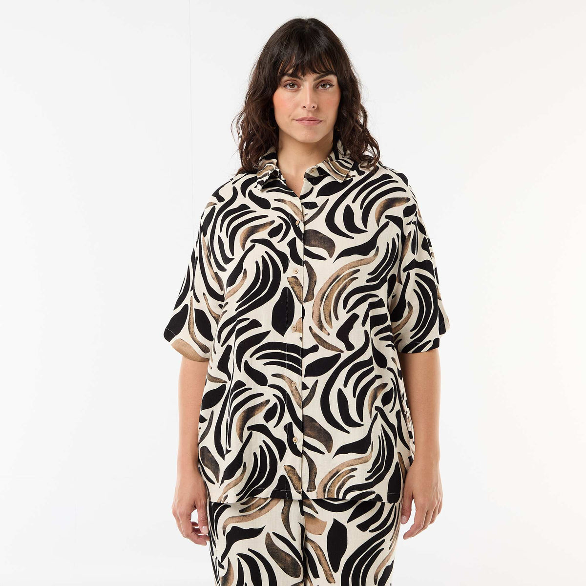 Chemise à manches courtes boutonnée NOIR