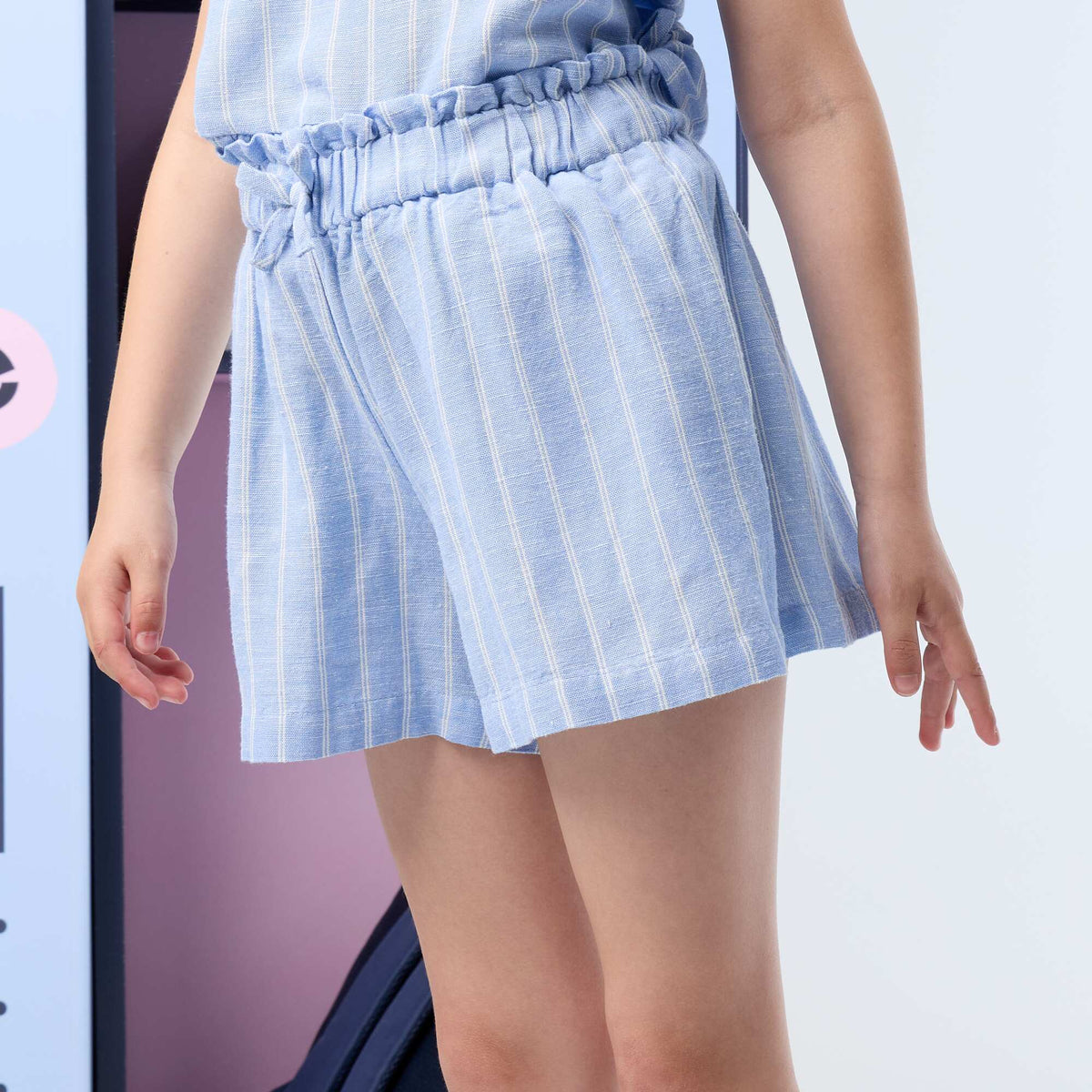 Short uni avec nœud fantaisie BLEU