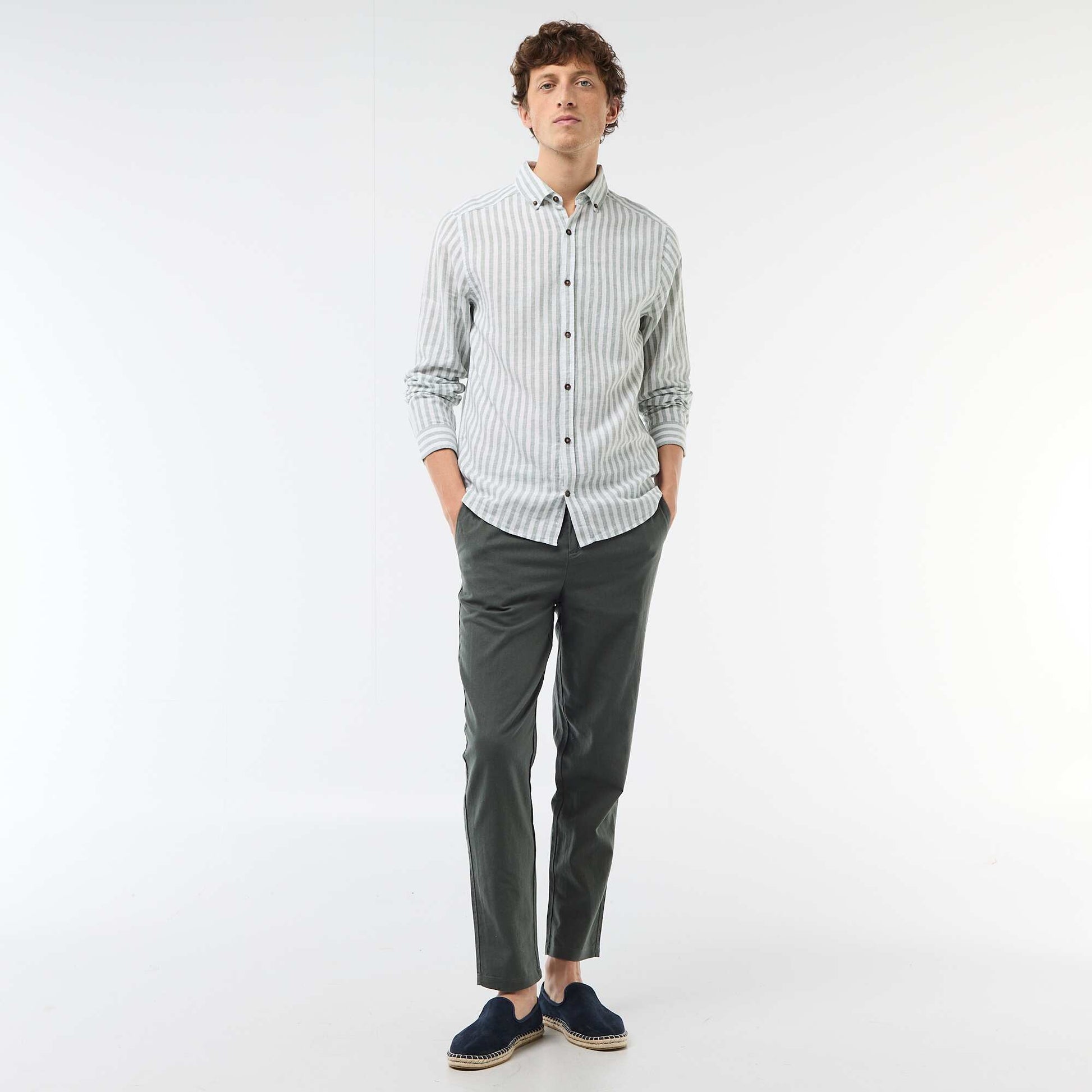 Pantalon chino regular en lin mélangé VERT