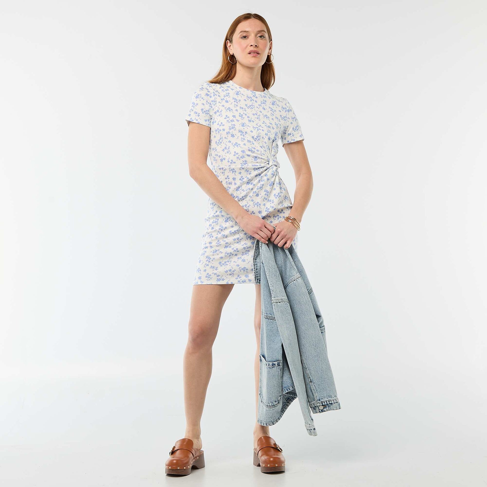 Robe t-shirt courte avec nœud fantaisie BEIGE