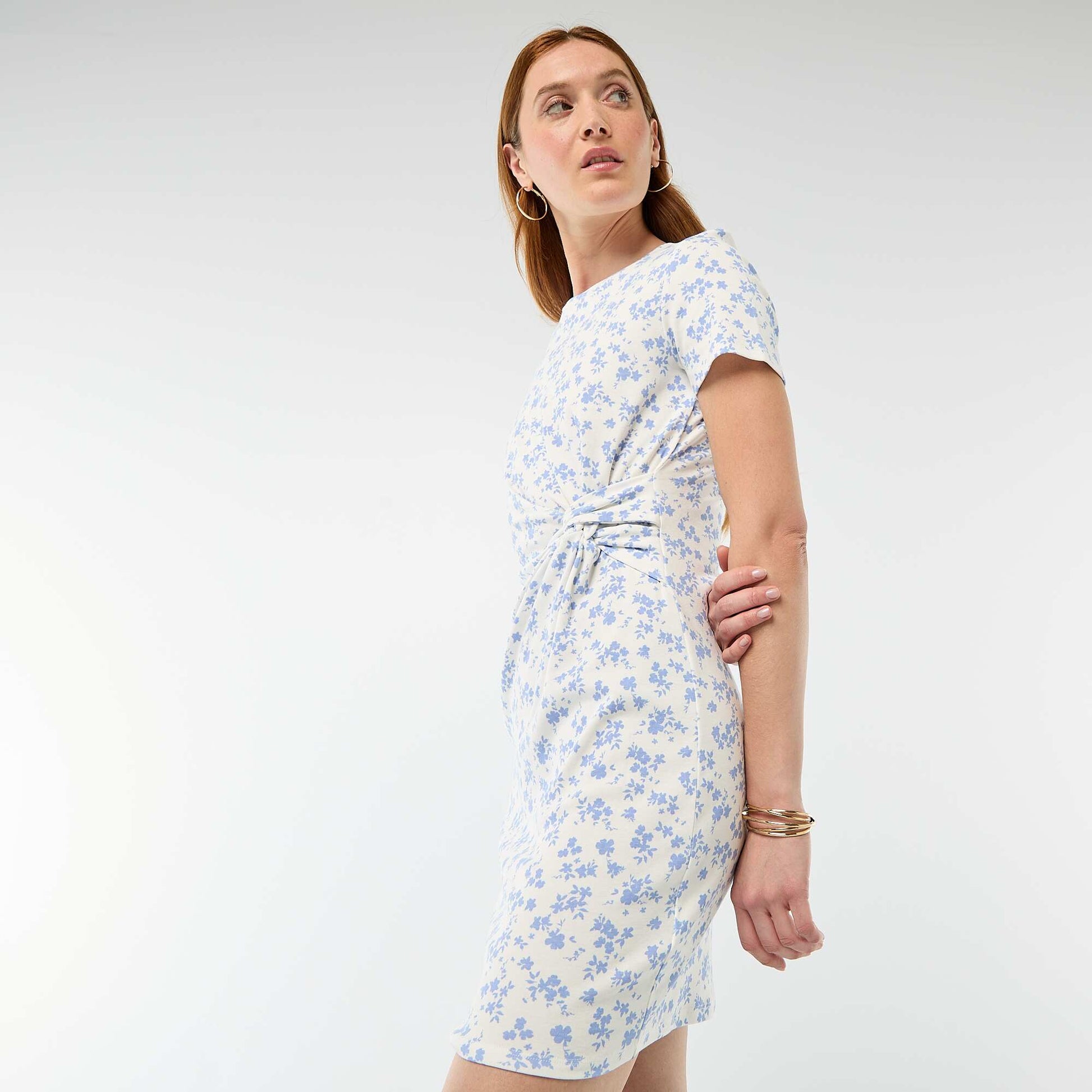 Robe t-shirt courte avec nœud fantaisie BEIGE