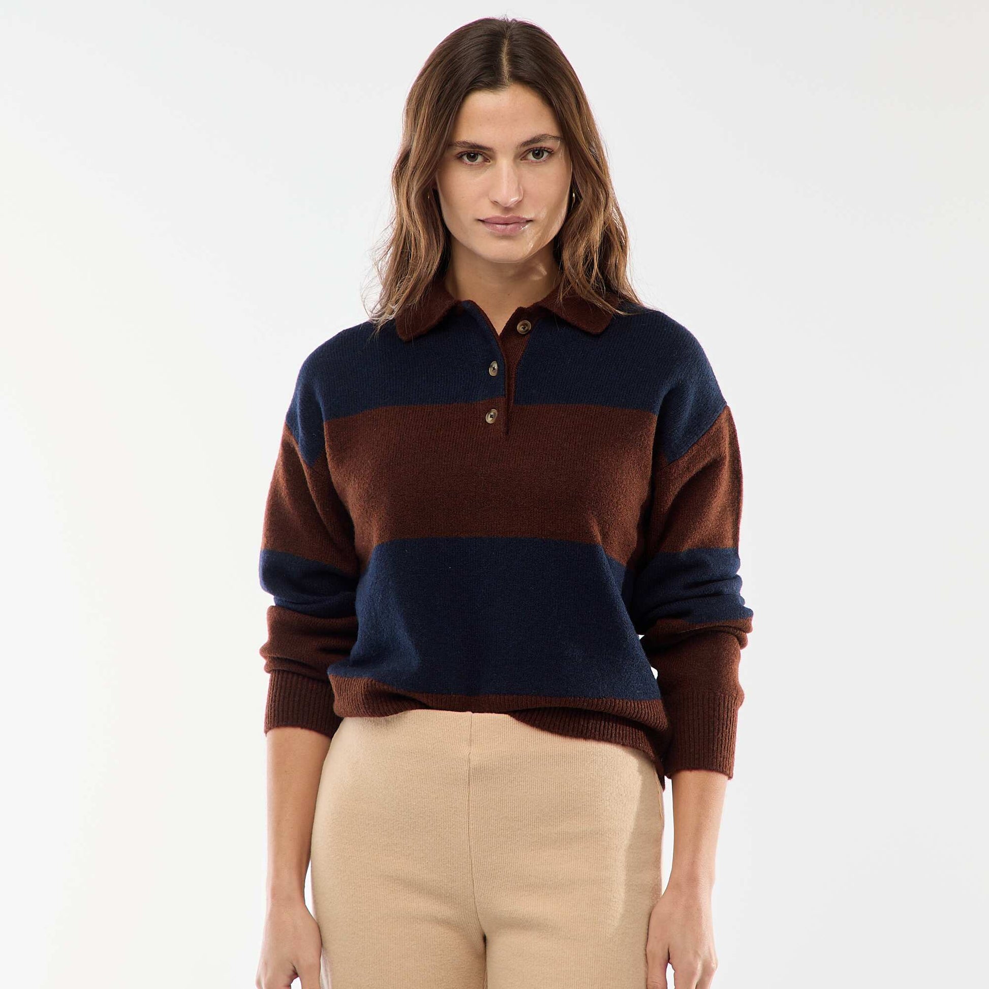Pull en maille grosse jauge avec un col polo MARRON