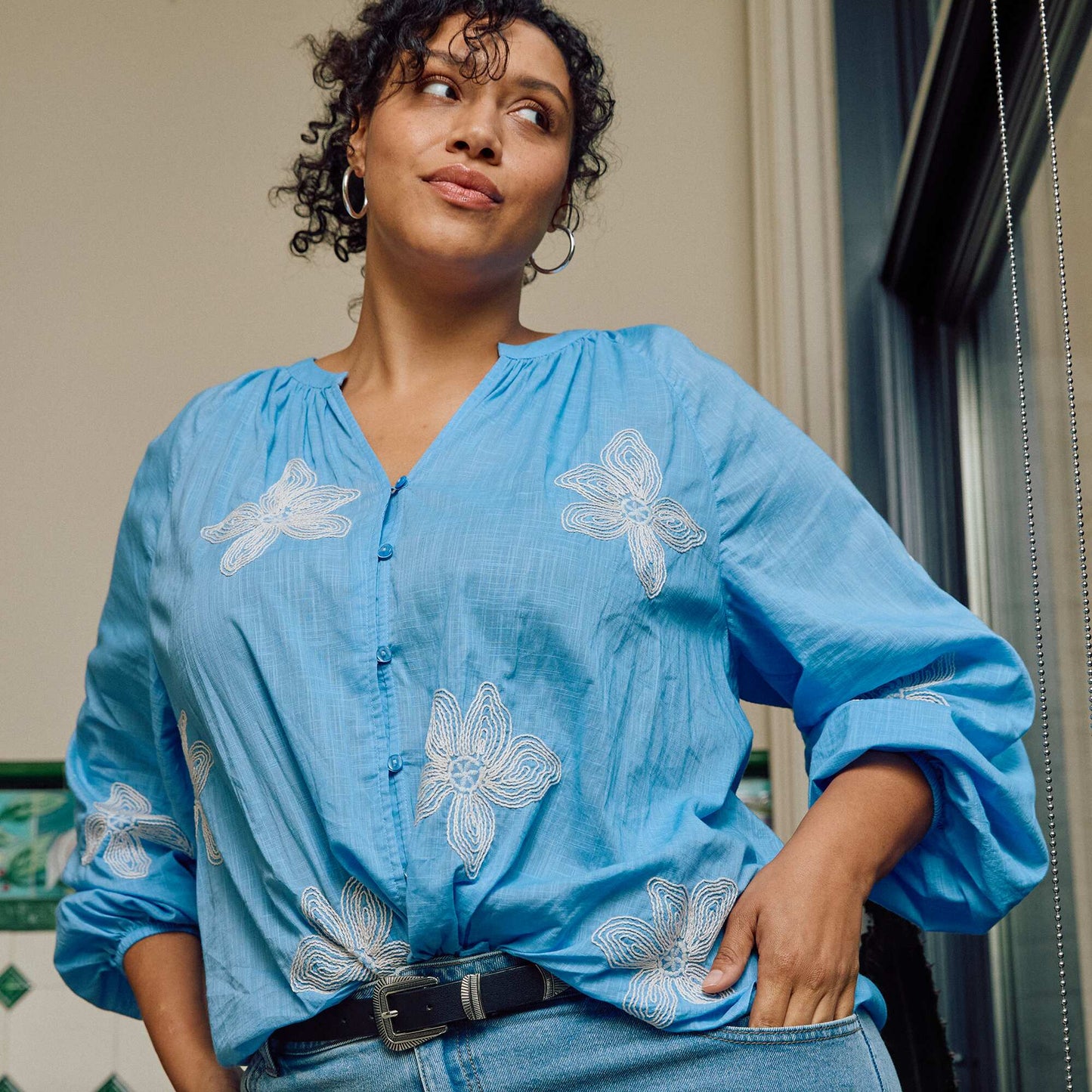 Blouse avec broderies BLEU