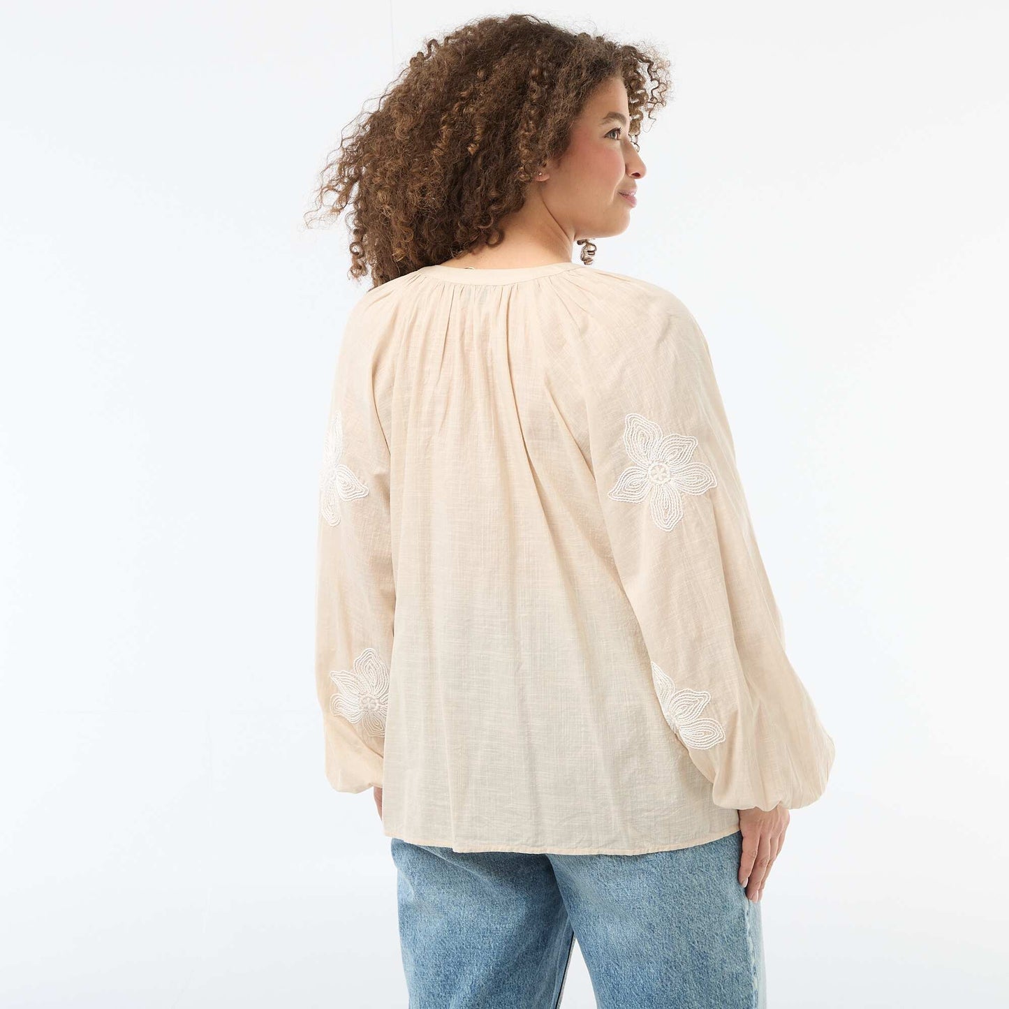 Blouse avec broderies BEIGE