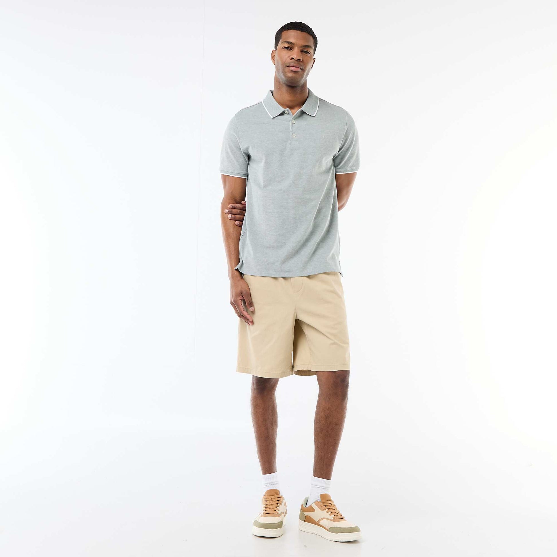 Polo avec broderie sur poitrine VERT