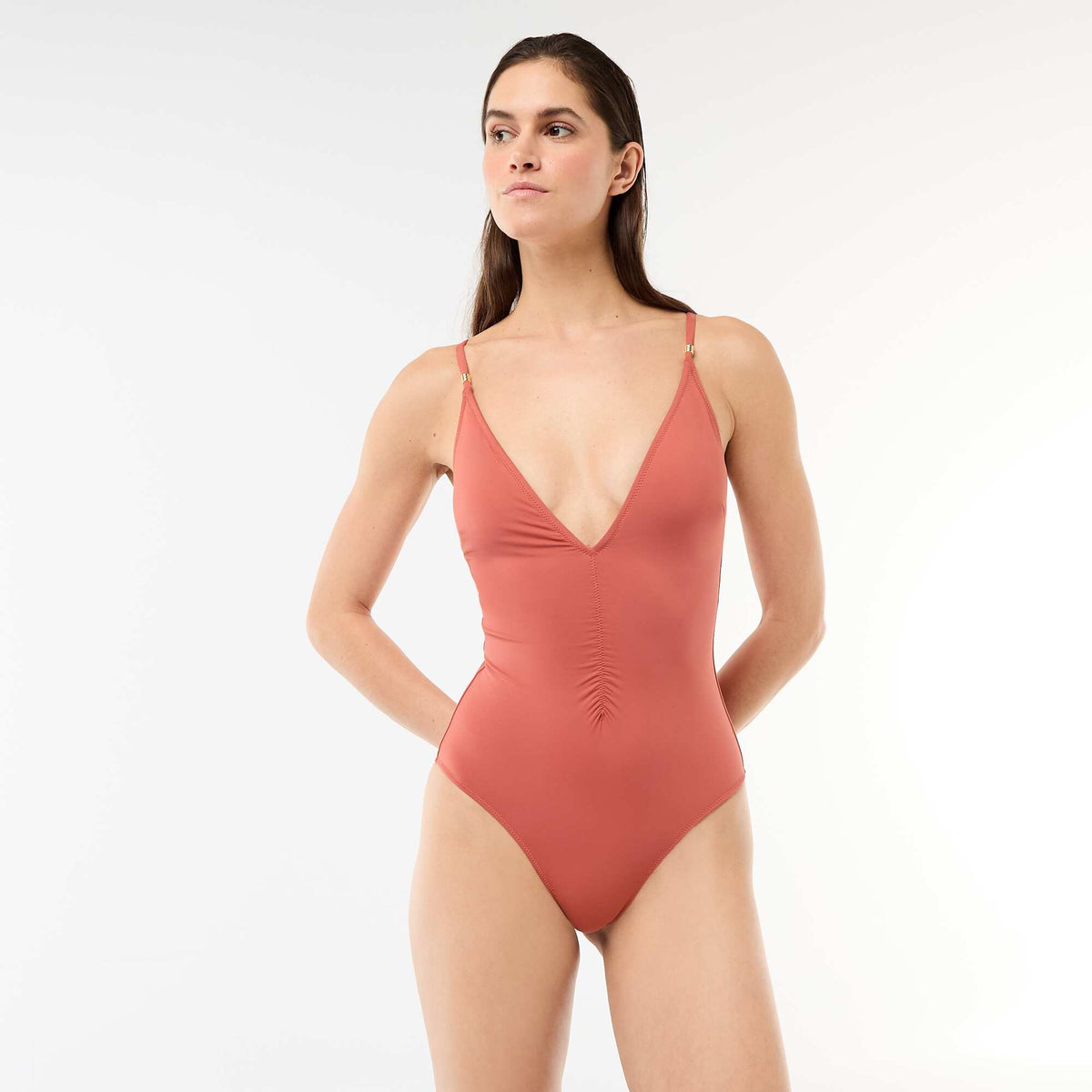 Maillot de bain 1 pièce plongeant avec bijou ROUGE