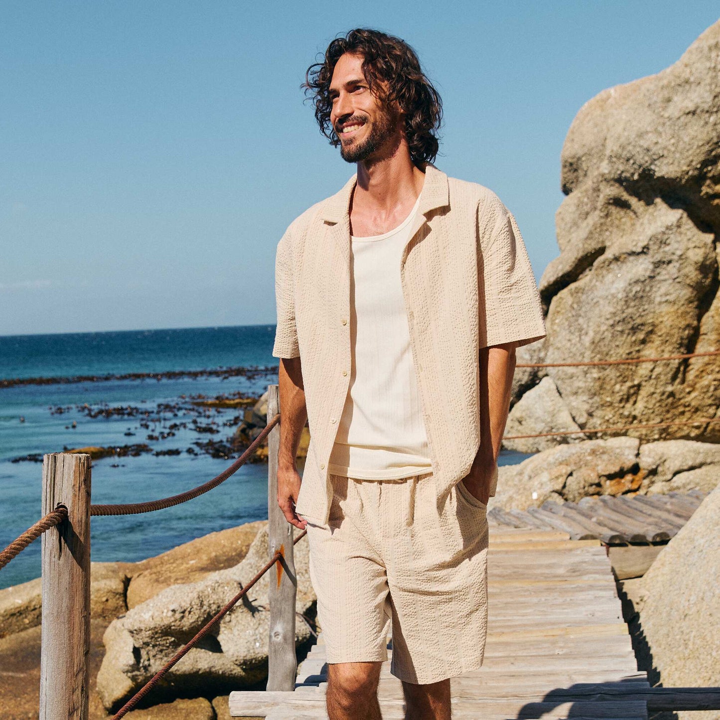 Bermuda en matière type crépon BEIGE