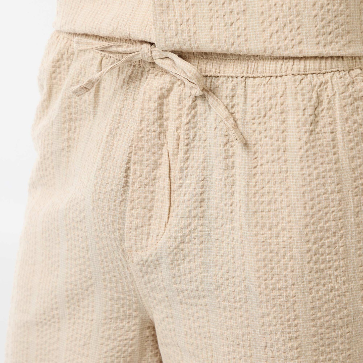 Bermuda en matière type crépon BEIGE