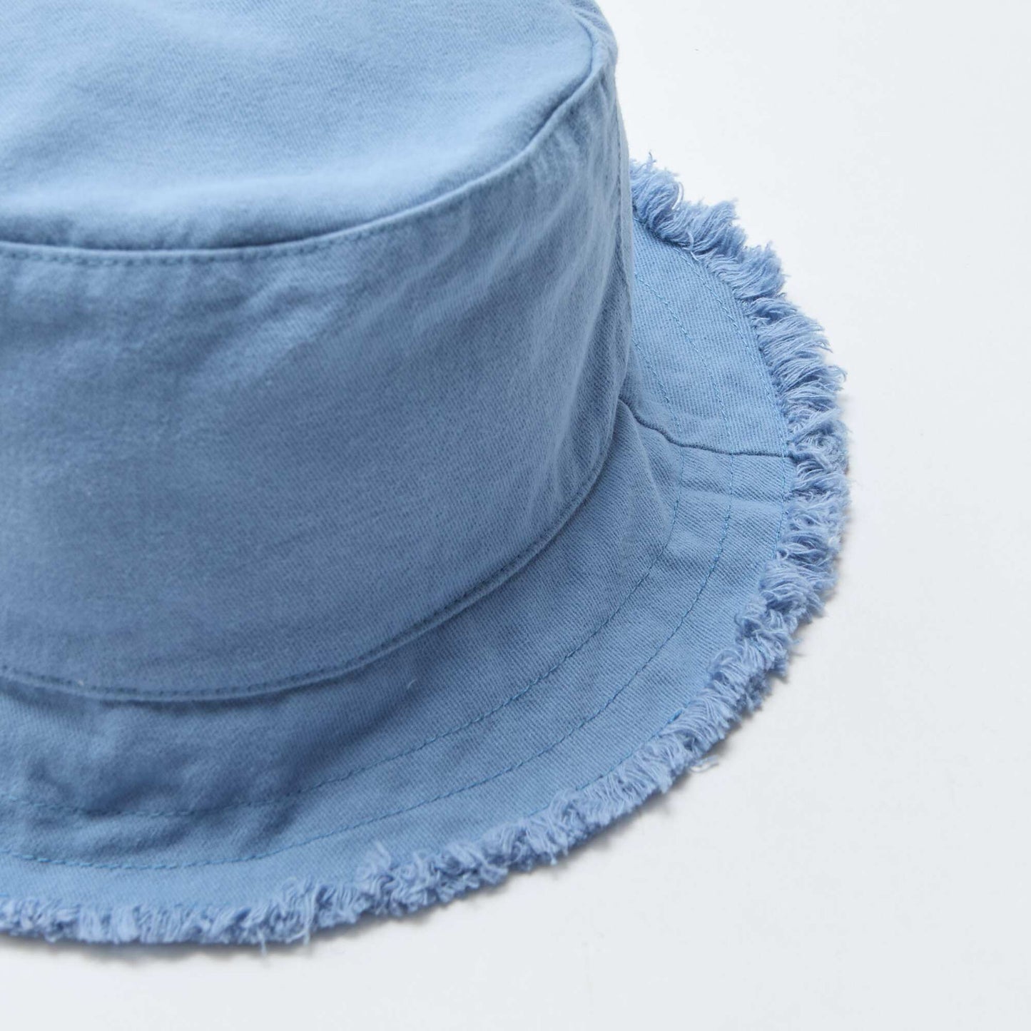 Bob uni BLEU
