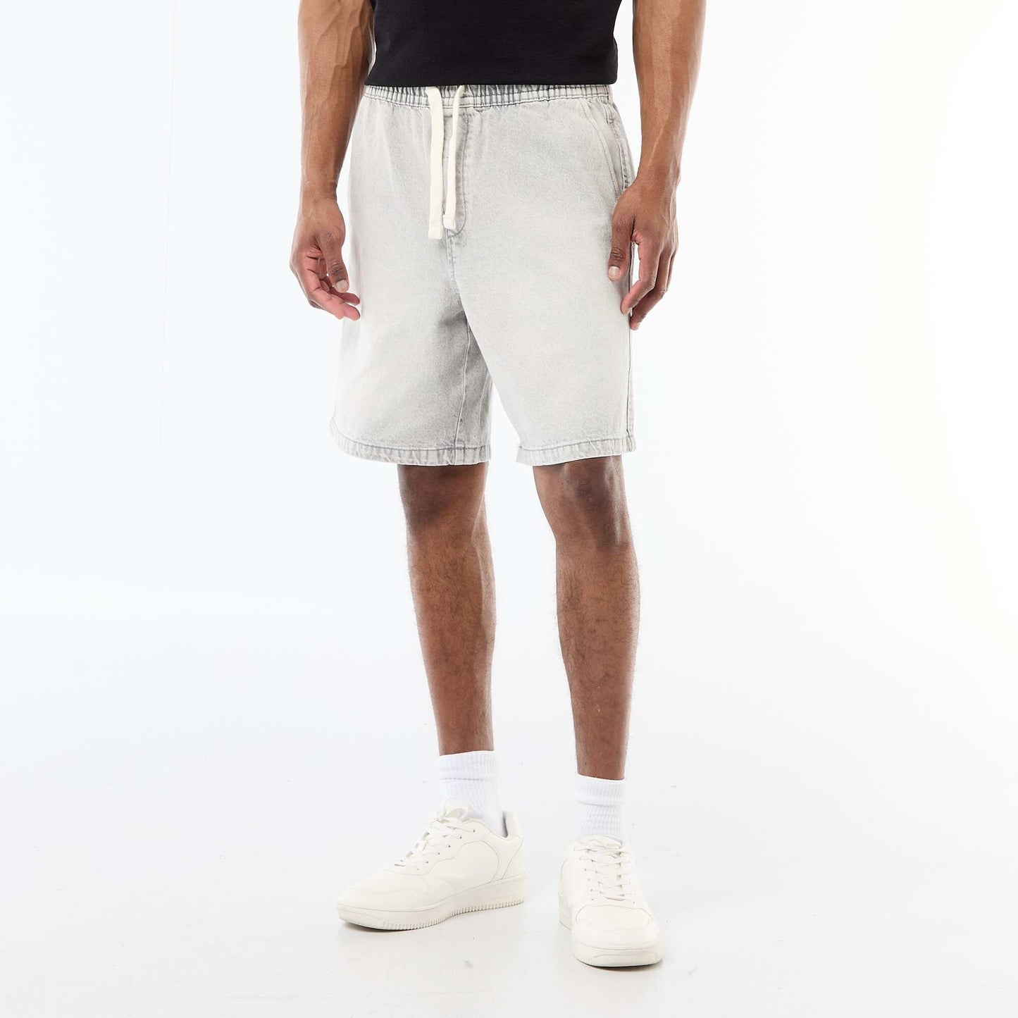 Bermuda en jean avec taille élastiquée GRIS