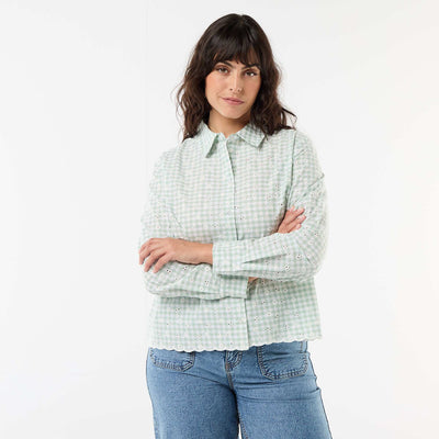 Chemise avec broderie anglaise et détails ondulés VERT à CARREAUX