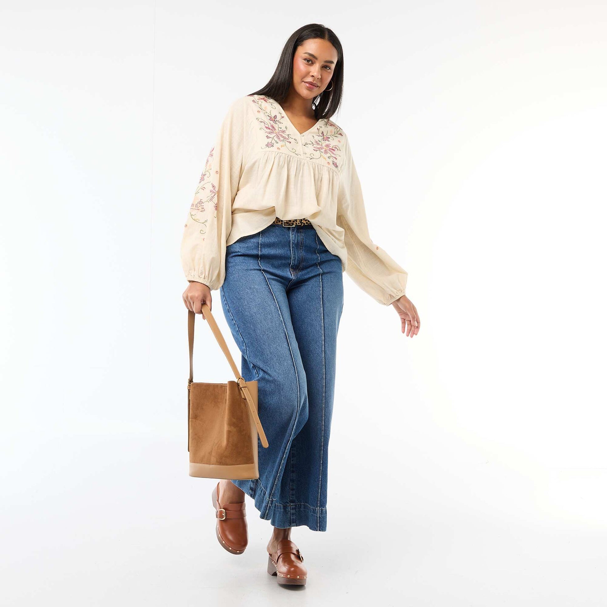 Blouse brodée à fleurs BEIGE
