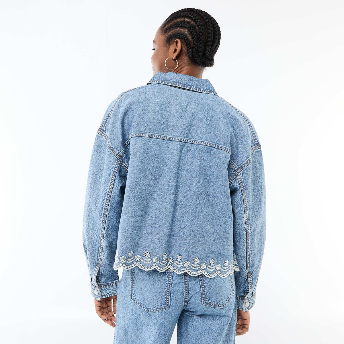Veste denim boutonnée avec broderie en coton uni BLEU