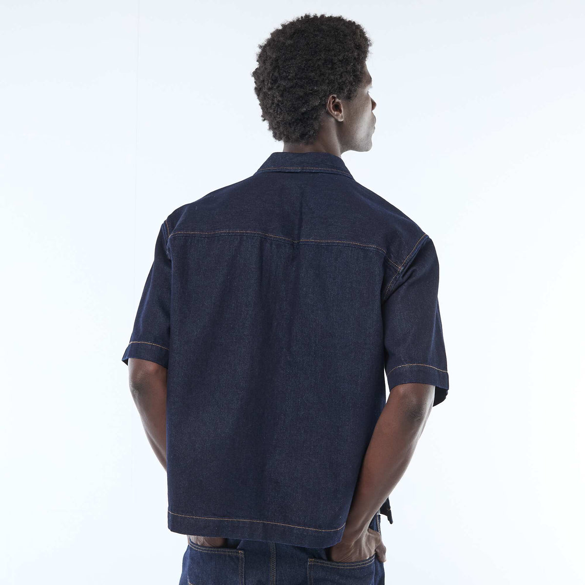 Chemise unie en jean à manches courtes BLEU